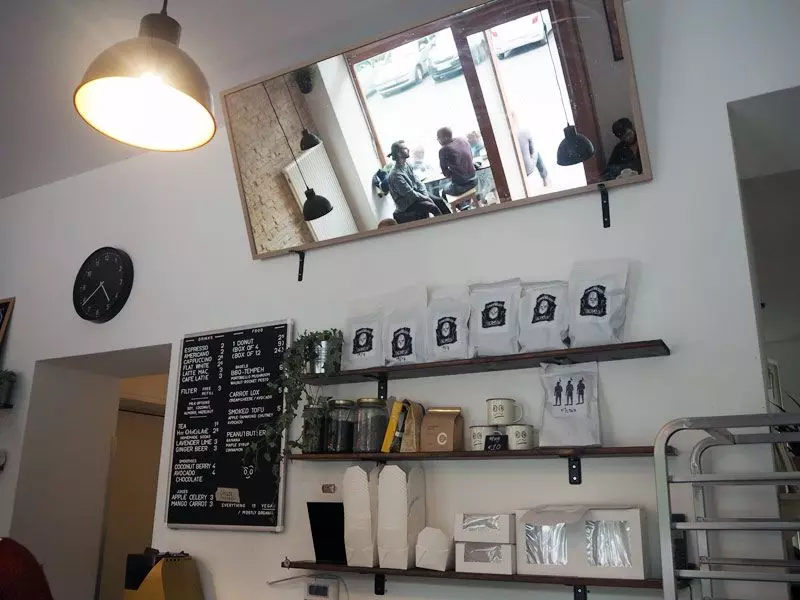 Femtastics-Brammibals-Donuts-Laden