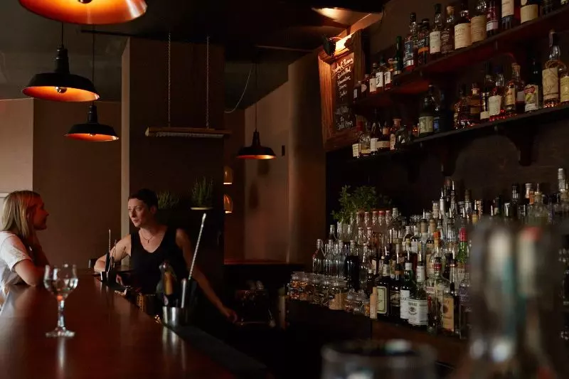 Femtastics-Constanze-Lay-the-Rabbithole-Bar-Hamburg