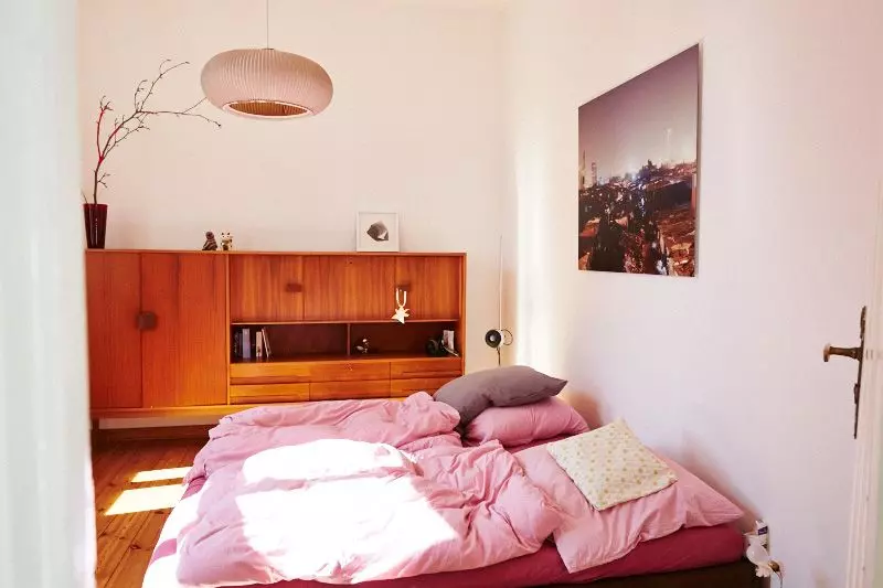 Femtastics-Judith-Springer-Fine-Deodorants-Schlafzimmer