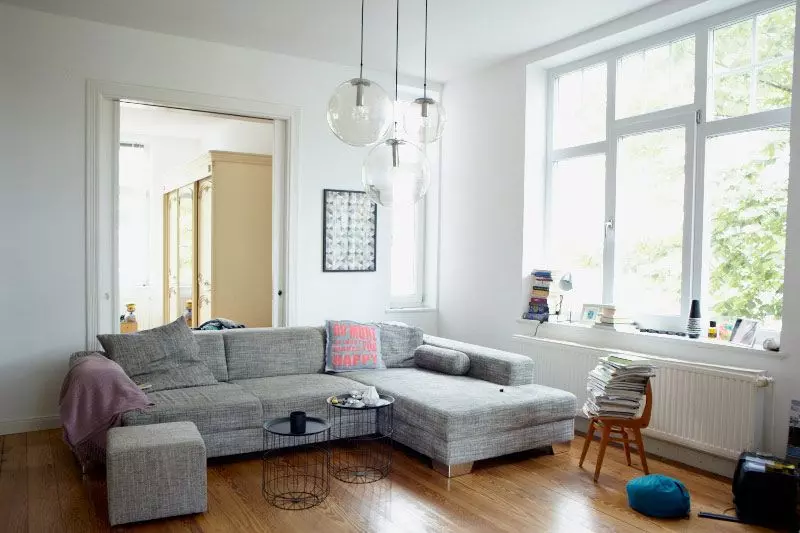 Femtastics-Zahra-Lindenblatt-Wohnzimmer