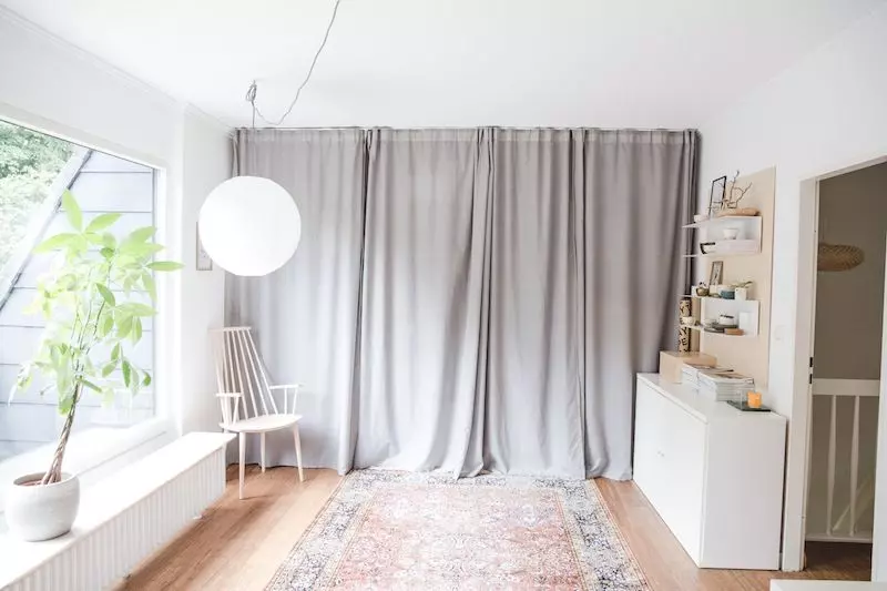 Ink-and-olive-ankleidezimmer