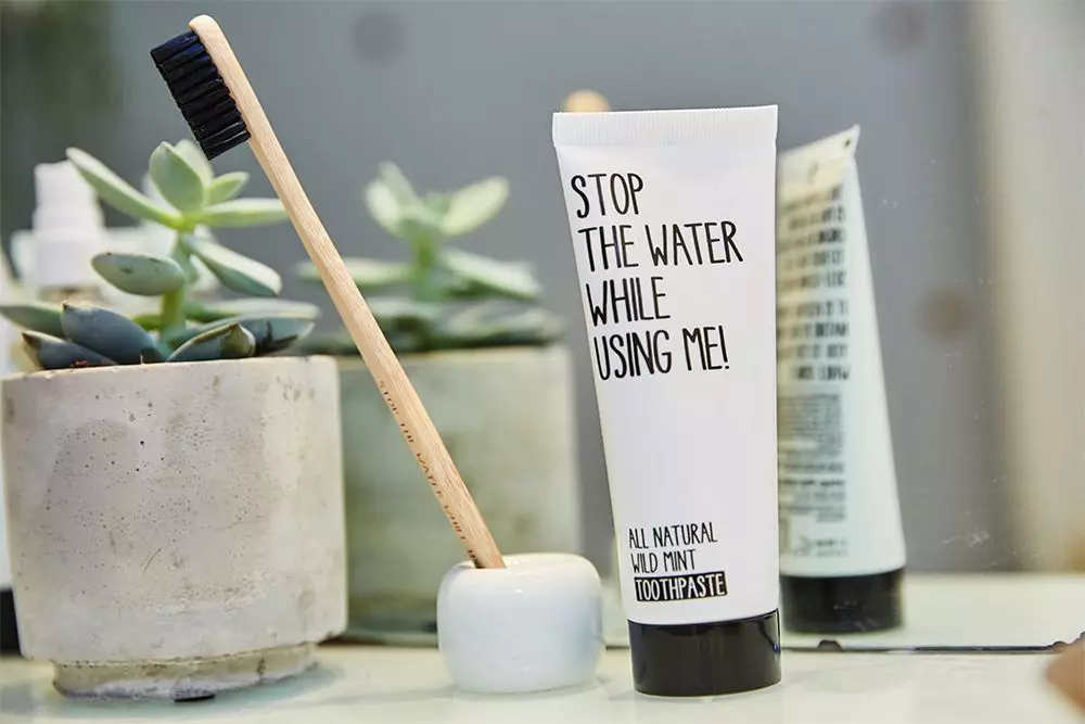 22-stop-the-water-while-using-me