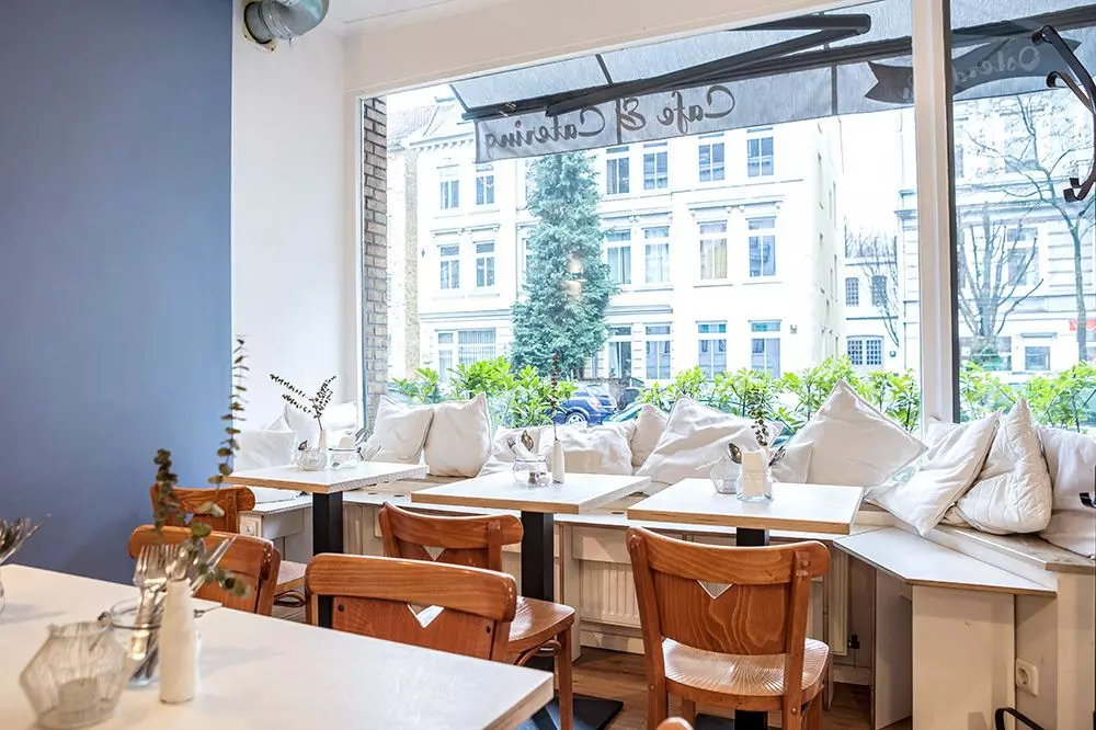 Femtastics-Yasmina-Foudhaili-Osterdeich-Cafe