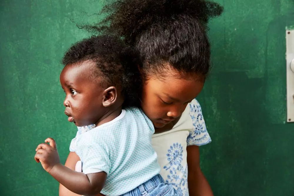 femtastics-Linda-Adhiambo-Looks-Like-Berlin-Naemi-Malaika