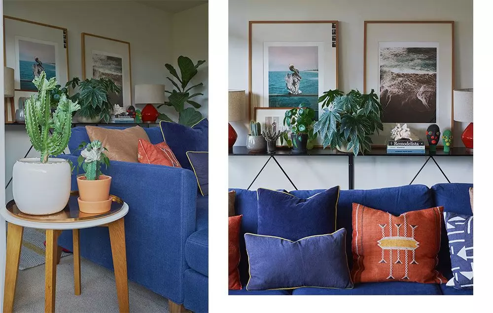 femtastics-London-Travel-Girl-Wohnzimmer-blaues-Sofa