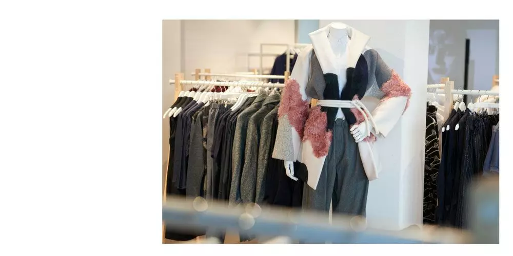 femtastics-McArthurGlen-DesignerOutlet-Tim-Labenda