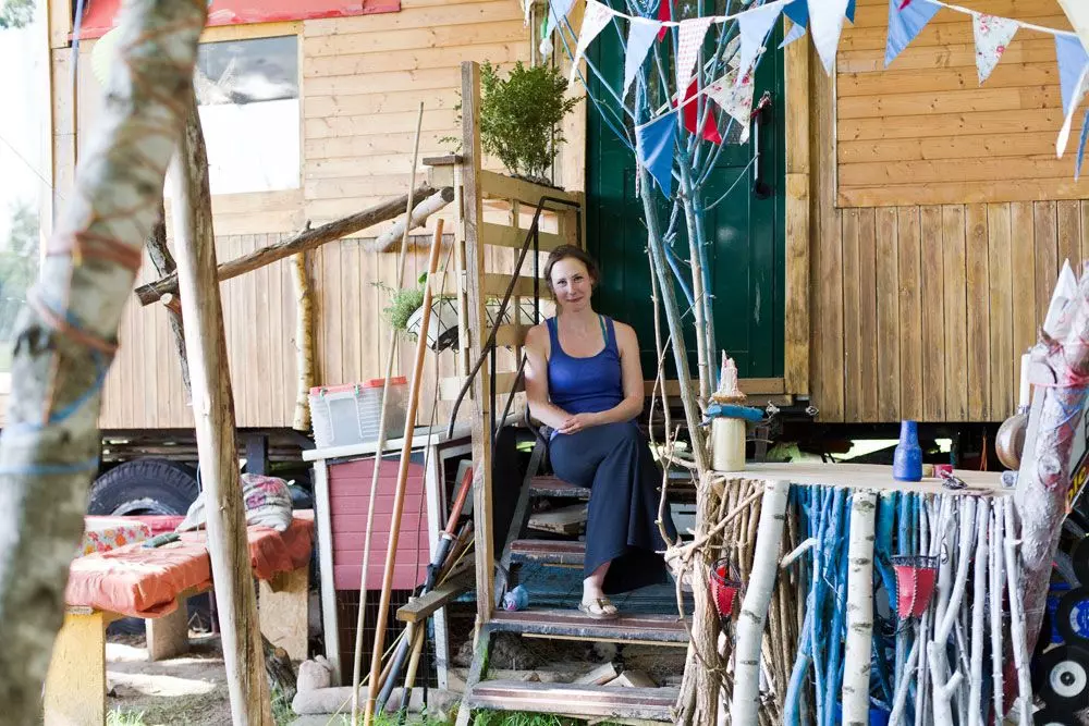 femtastics-Nicole-Dau-Tiny-House