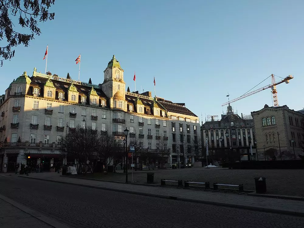 femtastics-Oslo-Grand-Hotel