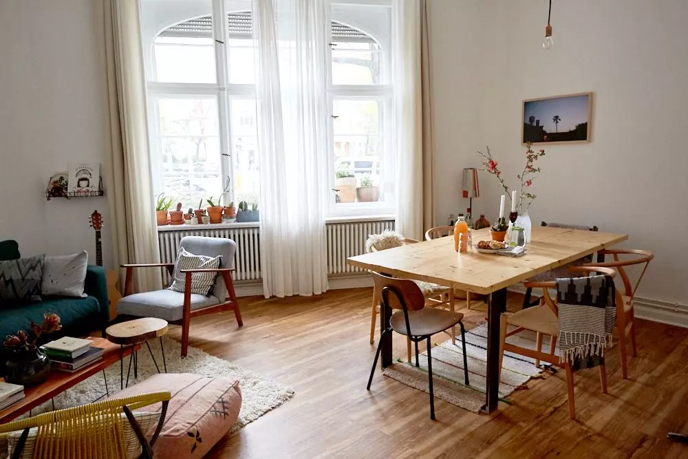 femtastics-Sarah-Neuendorf-Gretas-Schwester-Wohnung