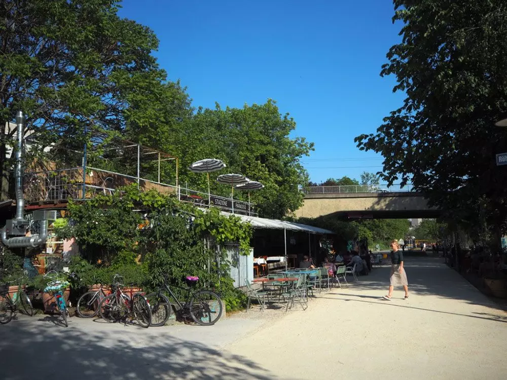 femtastics-Zuerich-Stazione-Paradiso
