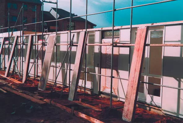 Vorgefertigte Holzelemente Bauphase 1998