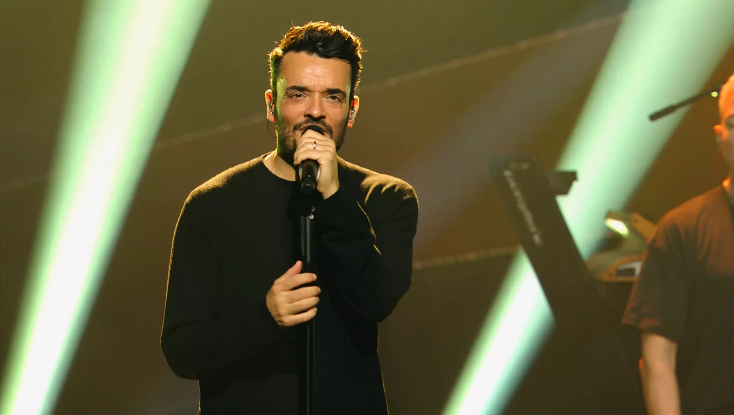Eine Szene aus Die Giovanni Zarella Show. Zu sehen ist Giovanni Zarella.