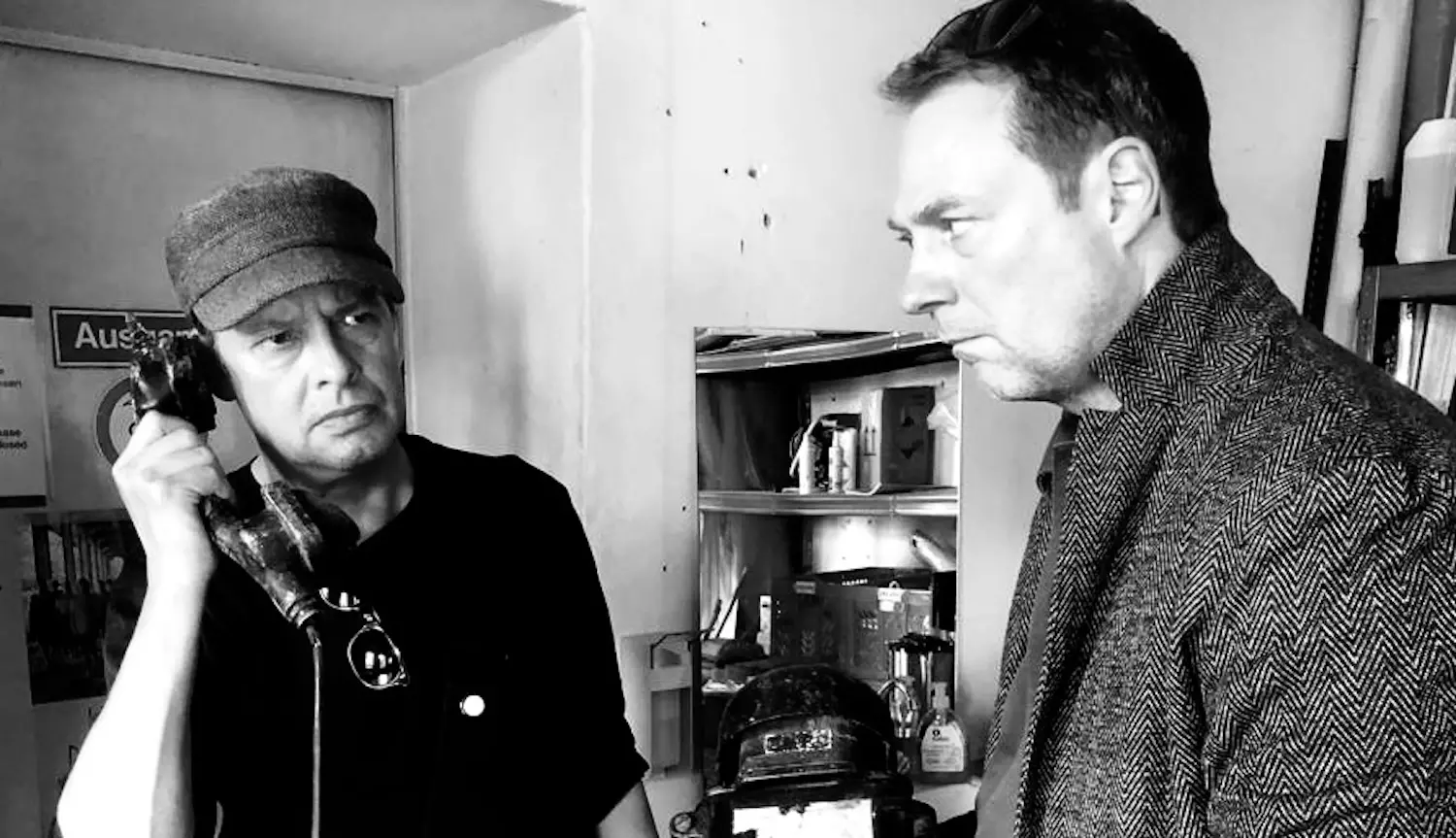 Christian Krüger, Peter M. Glantz und mindestens zwei Assistenten in: "Die Realität ist die Lüge".