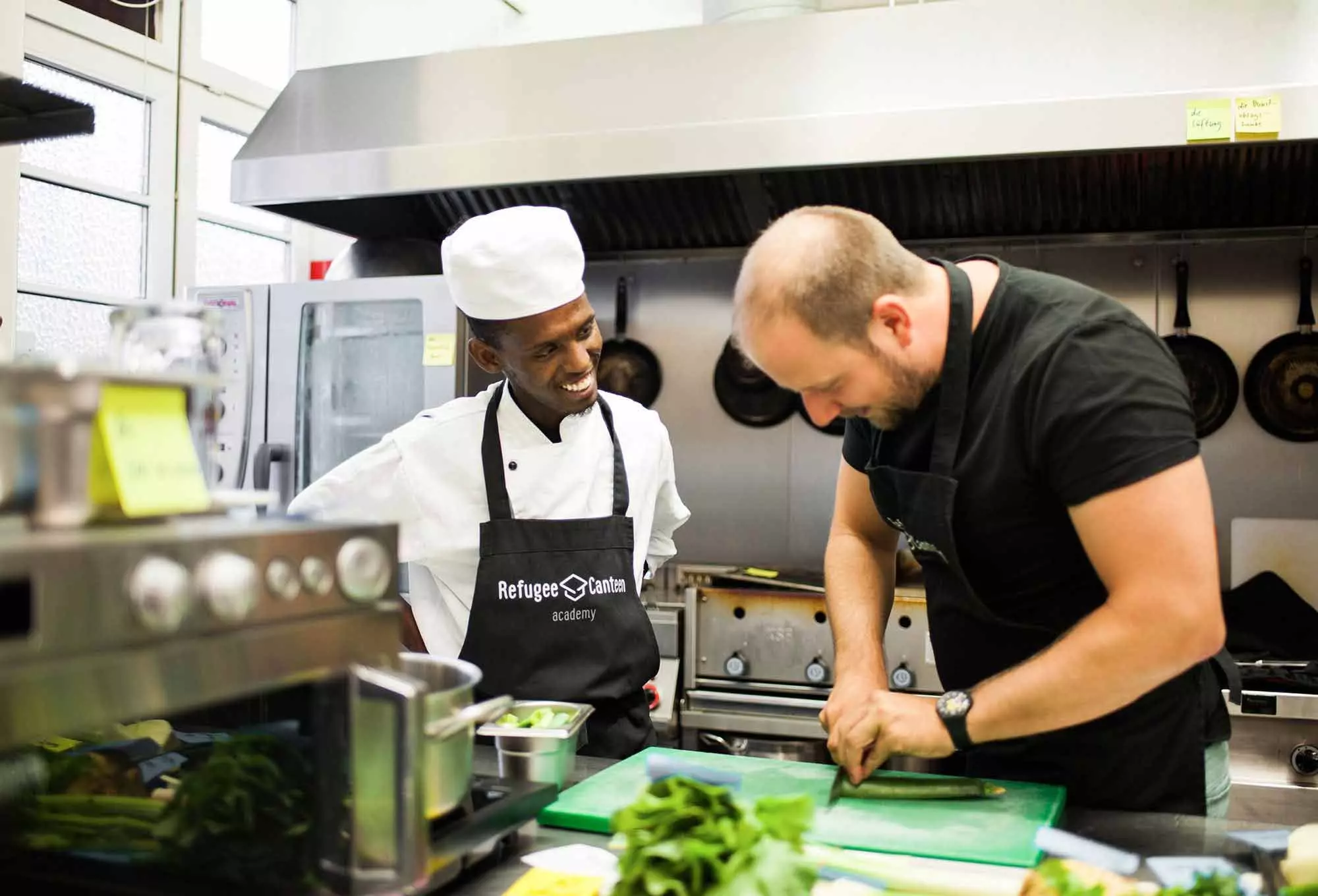 01-benjamin-juergen-refugee-canteen-homtastics