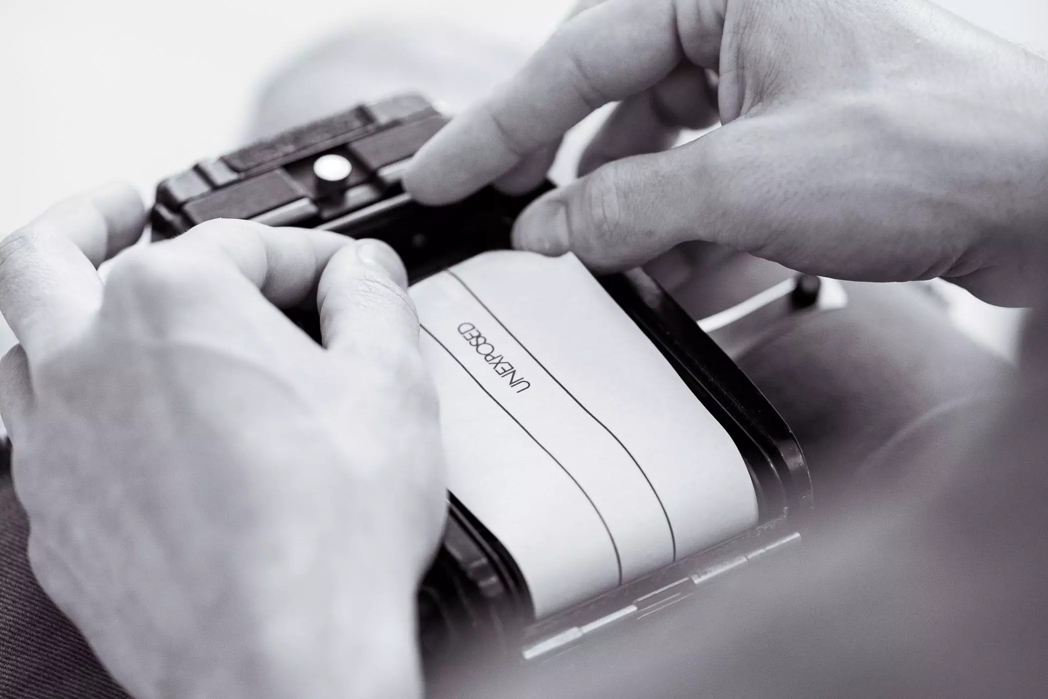 Filmwechsel bei einer analogen Kamera | femtastics