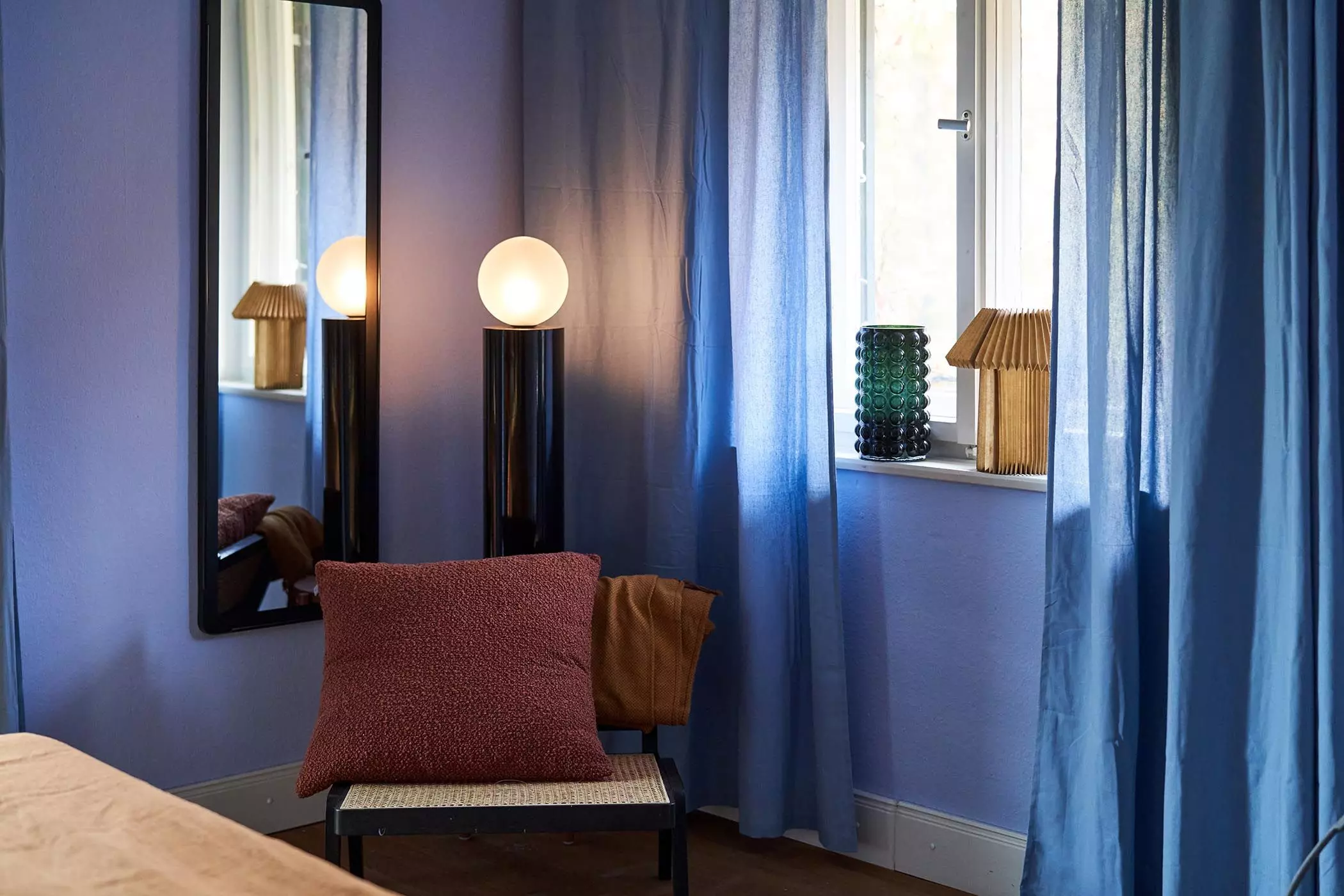Fliederfarbene Wände im Schlafzimmer - femtastics