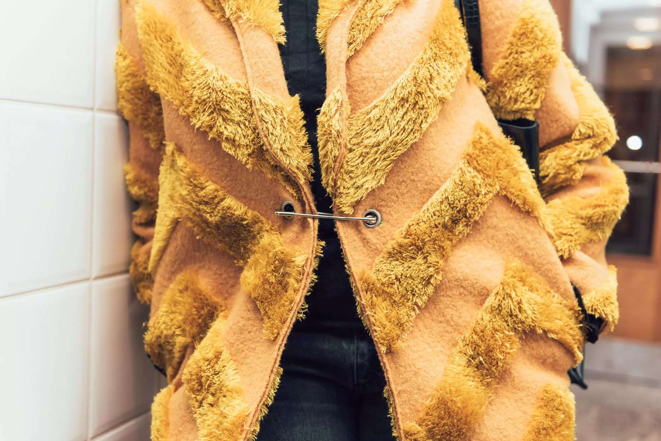 14-jacke-gelb-ashes-and-soil