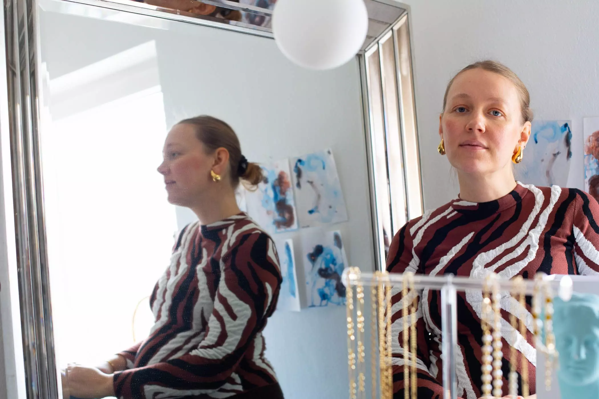 Portraitfoto von Schmuckdesignerin und Gründerin Dana Roski - femtastics