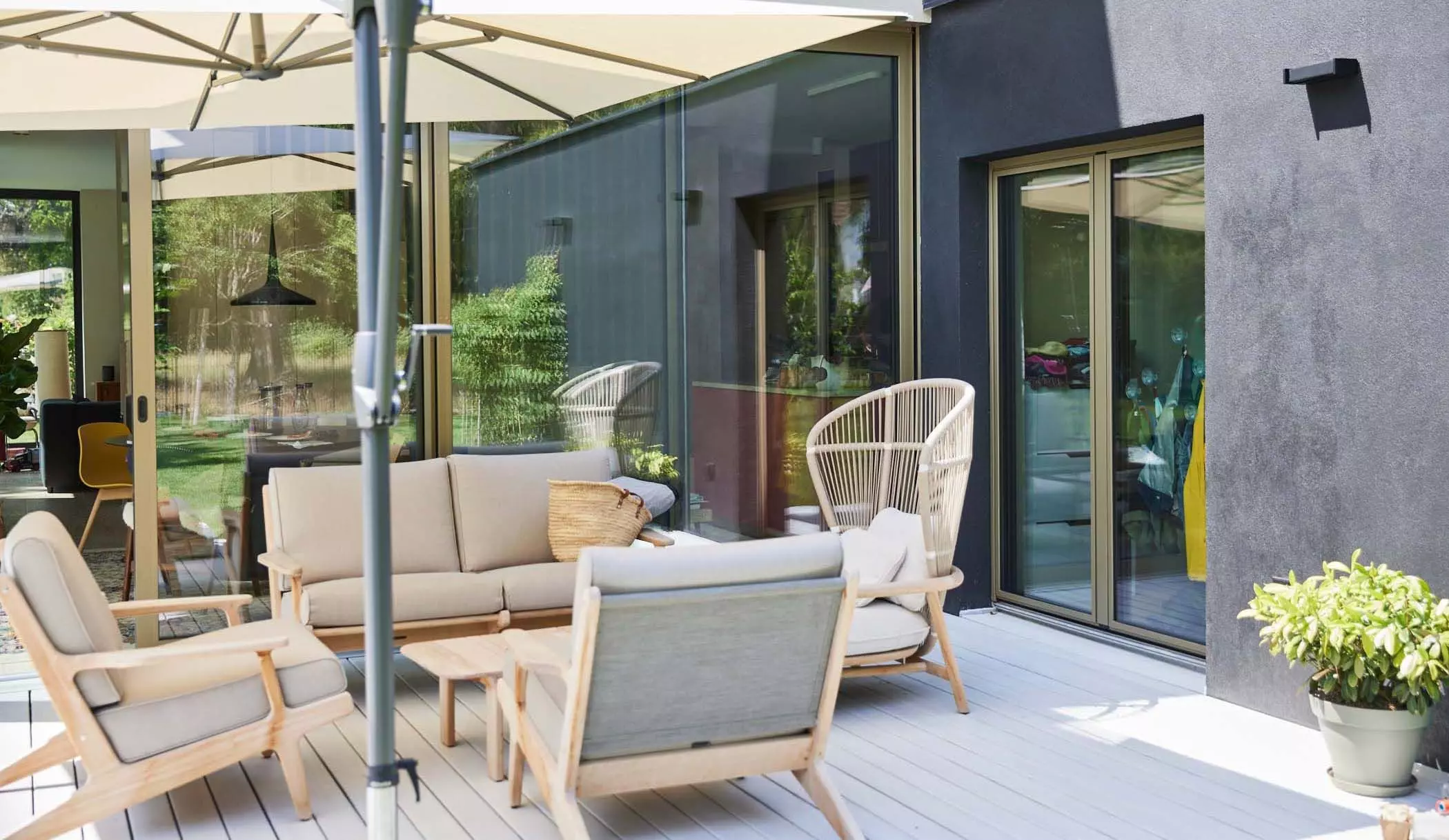 Energieeffizientes Haus von Janine Dudenhöffer - Terrasse | femtastics