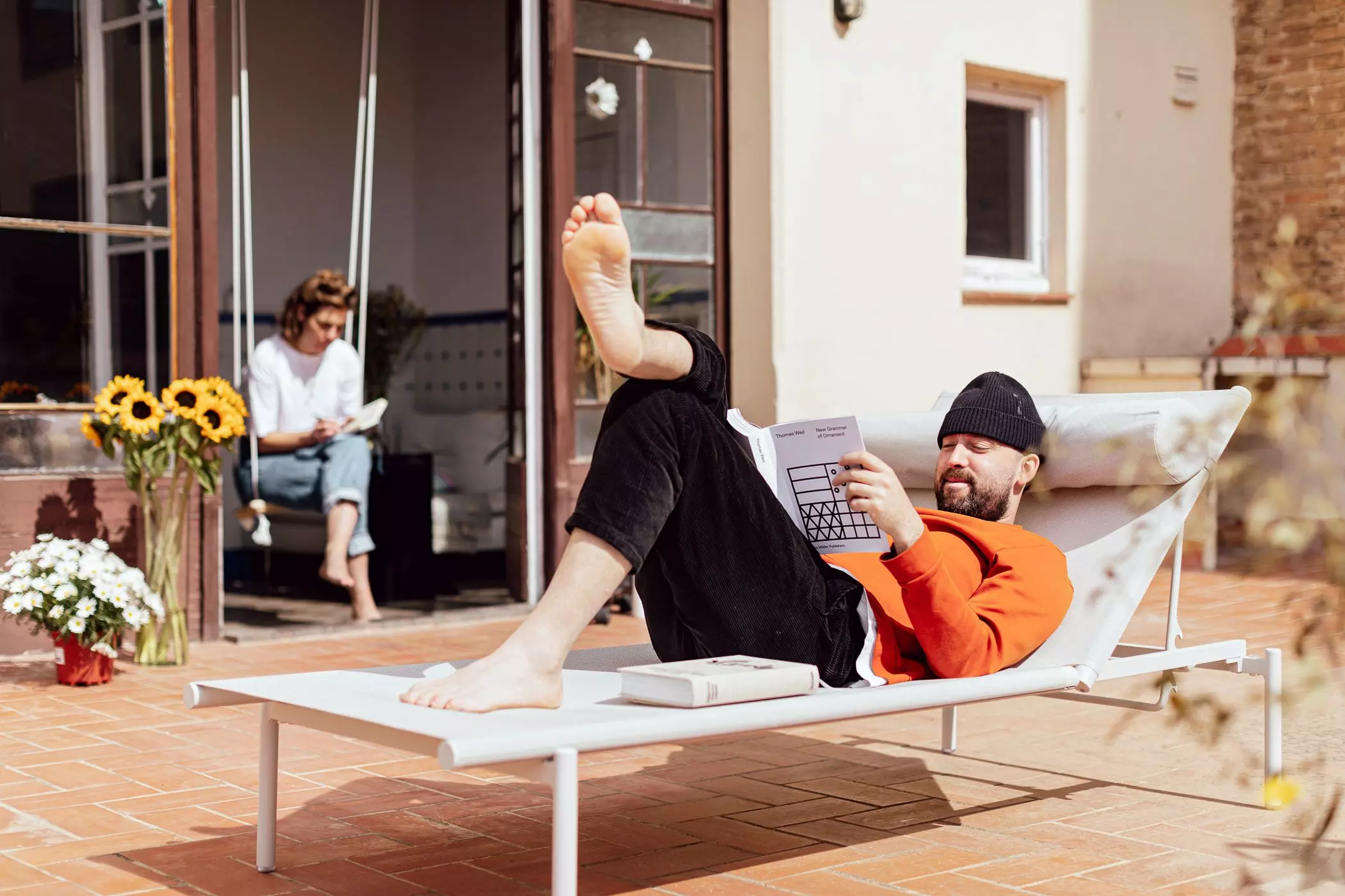 Elisabeth Articus und Mark Bohle auf ihrer Terrasse in Barcelona - femtastics