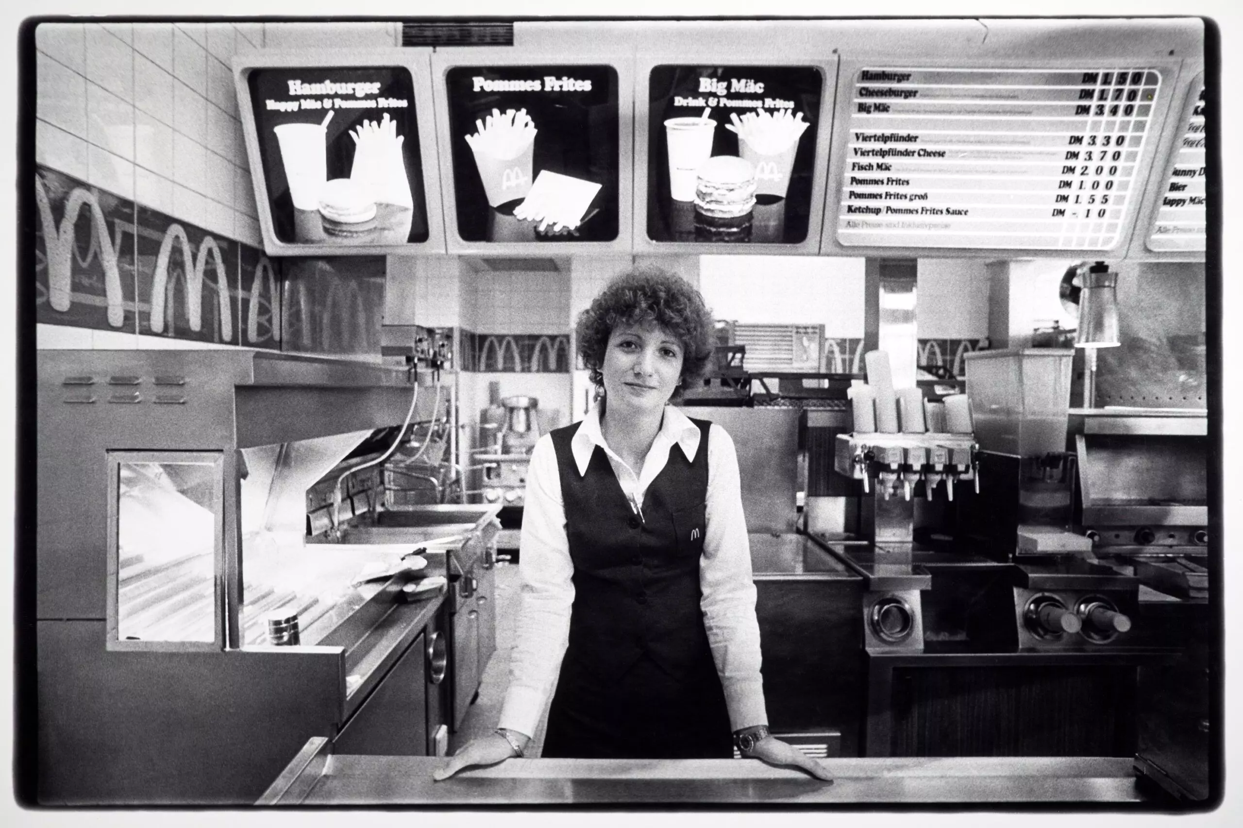 Angela-Neuke-ohne-Titel-aus-der-Serie-McDonalds-1980-LVR-LandesMuseum-Bonn