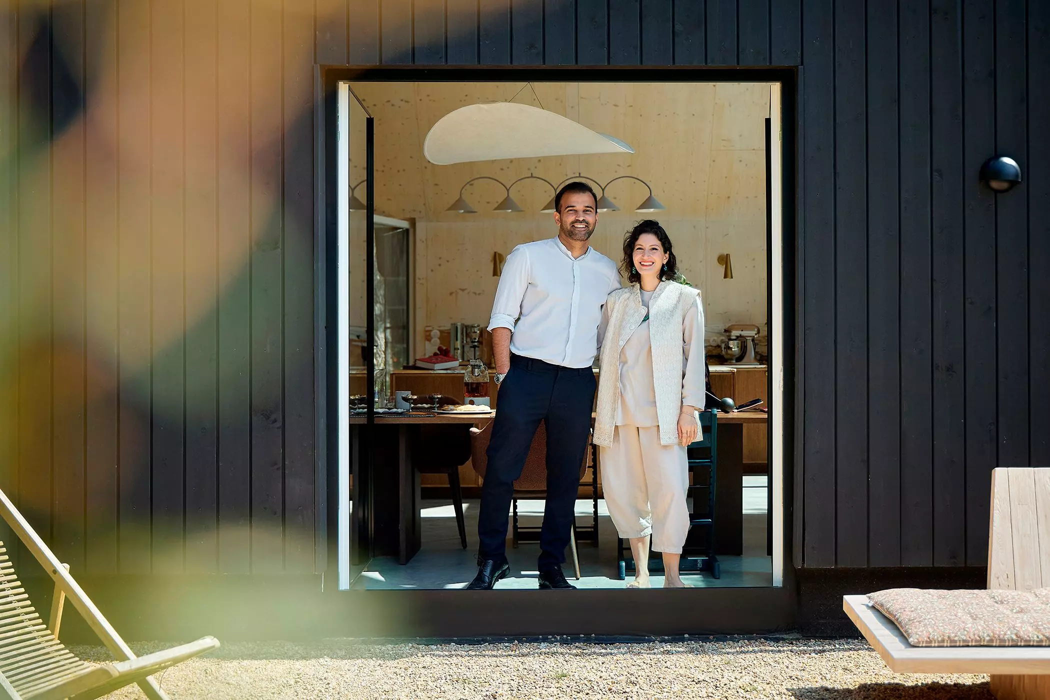 Ehsan und Büsra Qadir in ihrer Villa