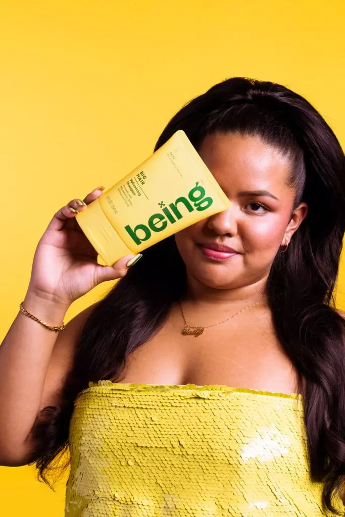 being Shampoo mit Model