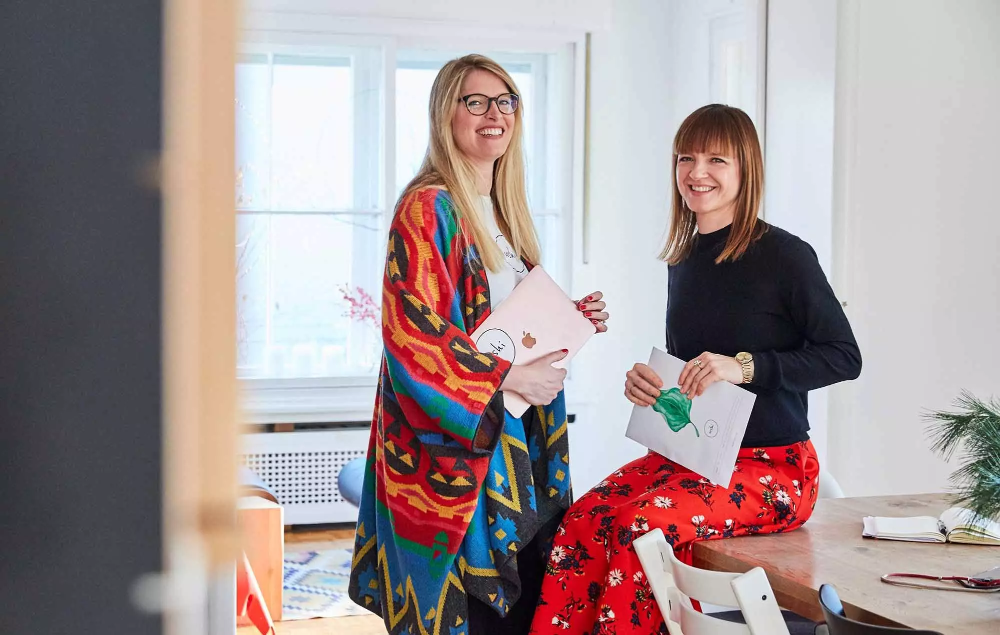 Femtastics_ooshi_TEASER01