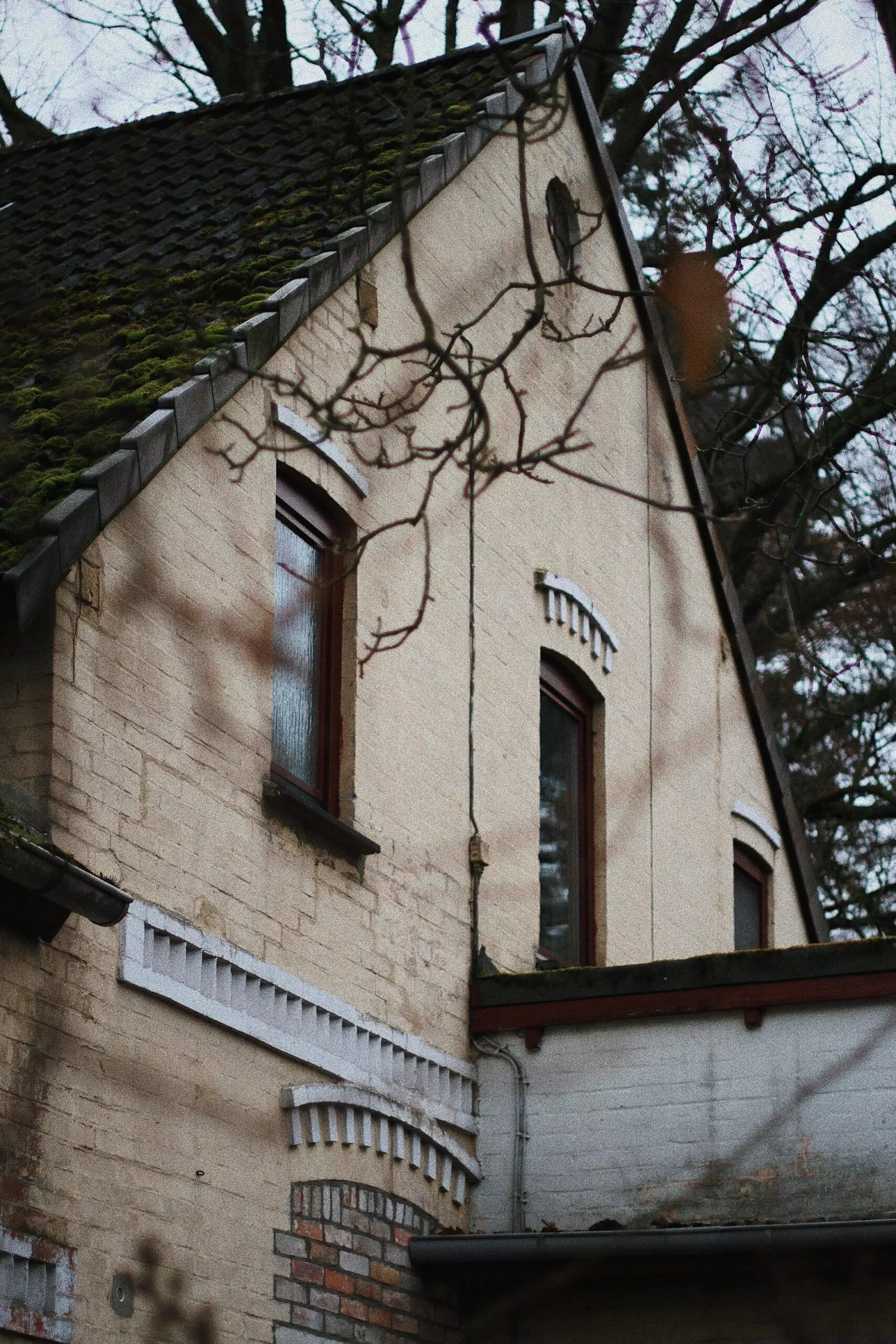 Außeransicht der Altbauvilla in Niedersachsen - femtastics