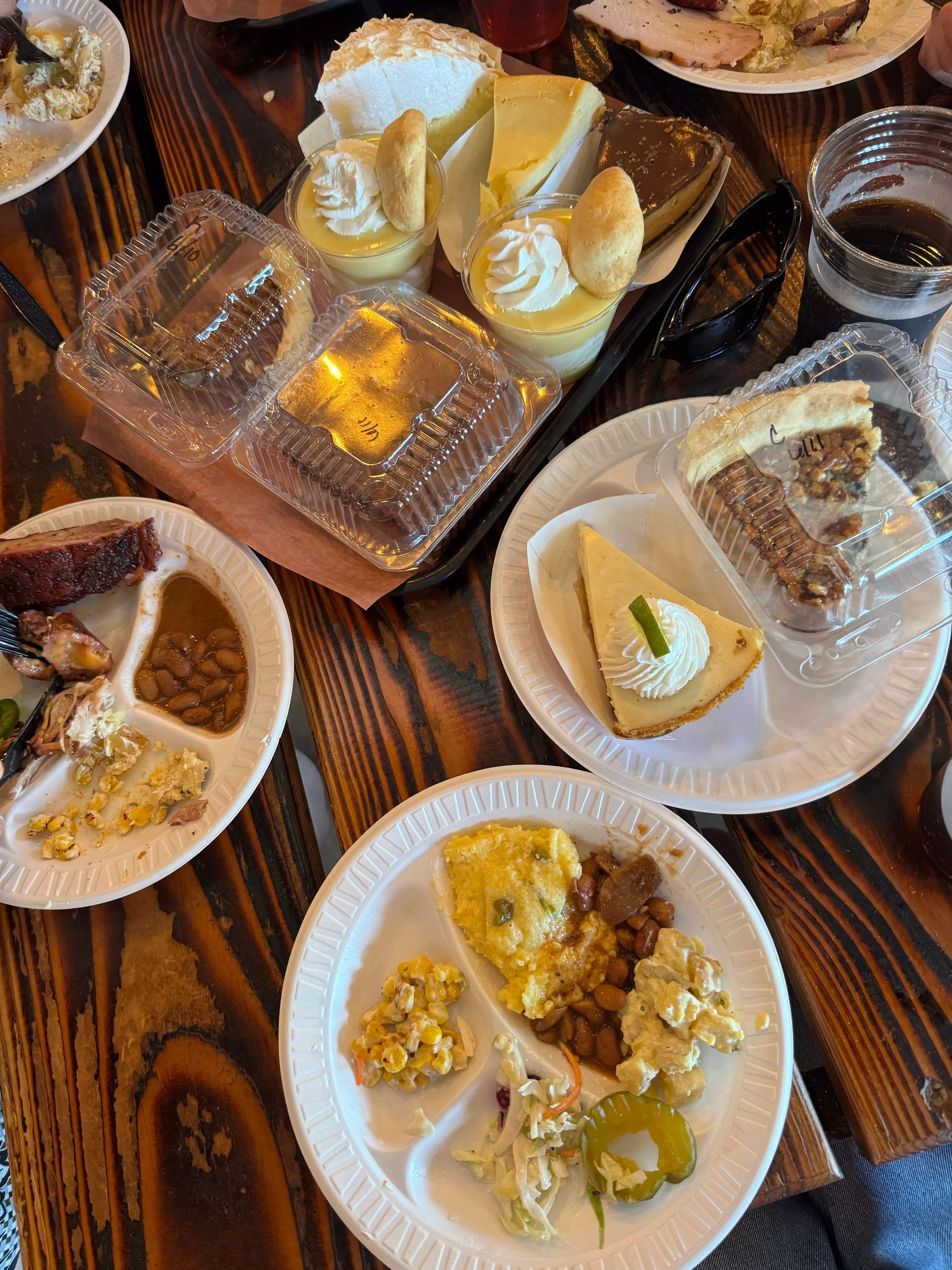 BBQ Beilagen und Kuchen