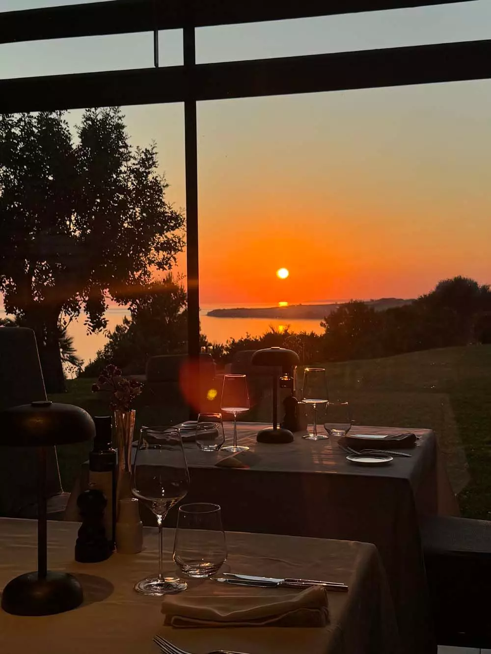 Dinner mit Sonnenuntergang