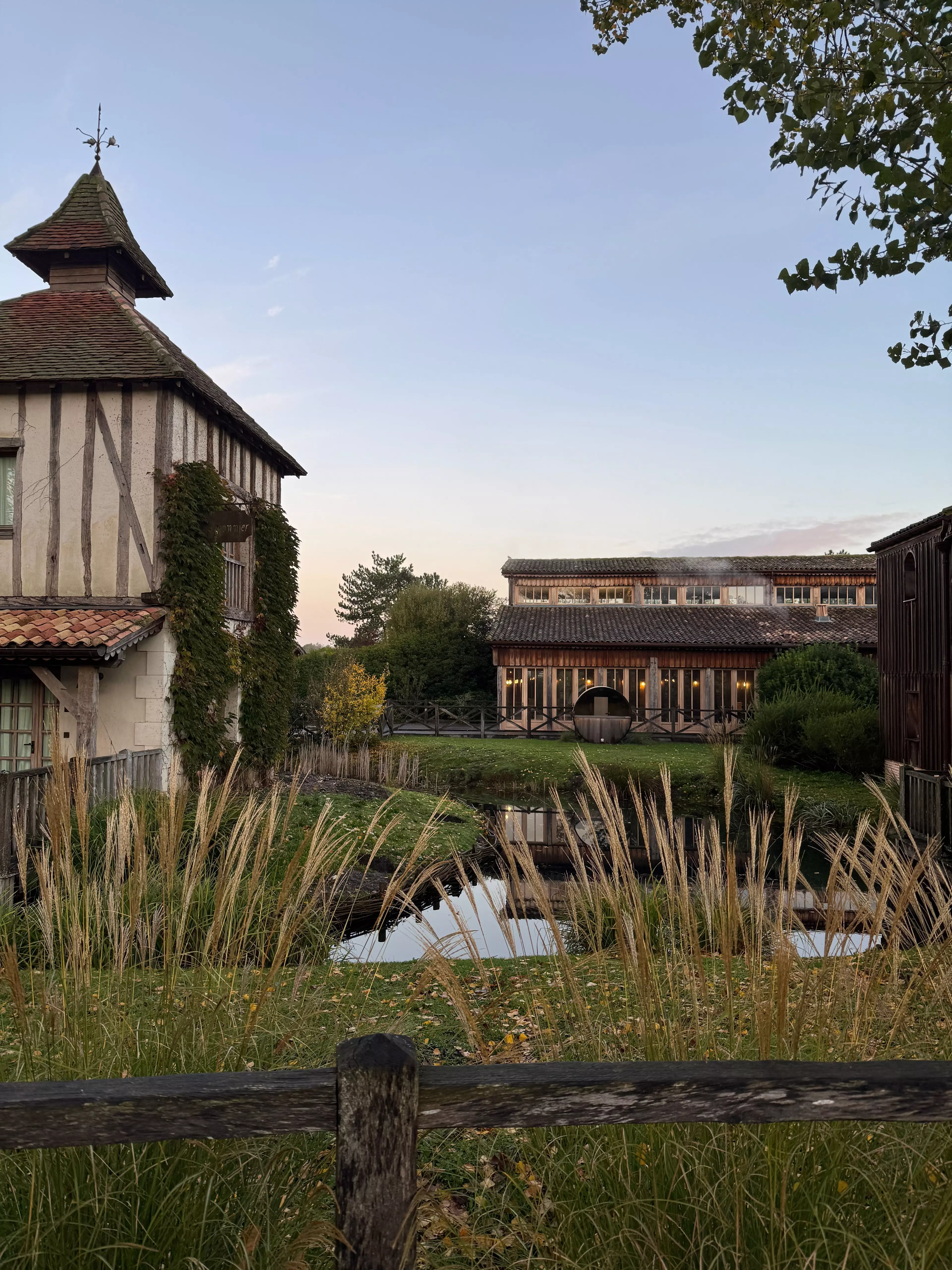 Les Sources de Caudalie Teich