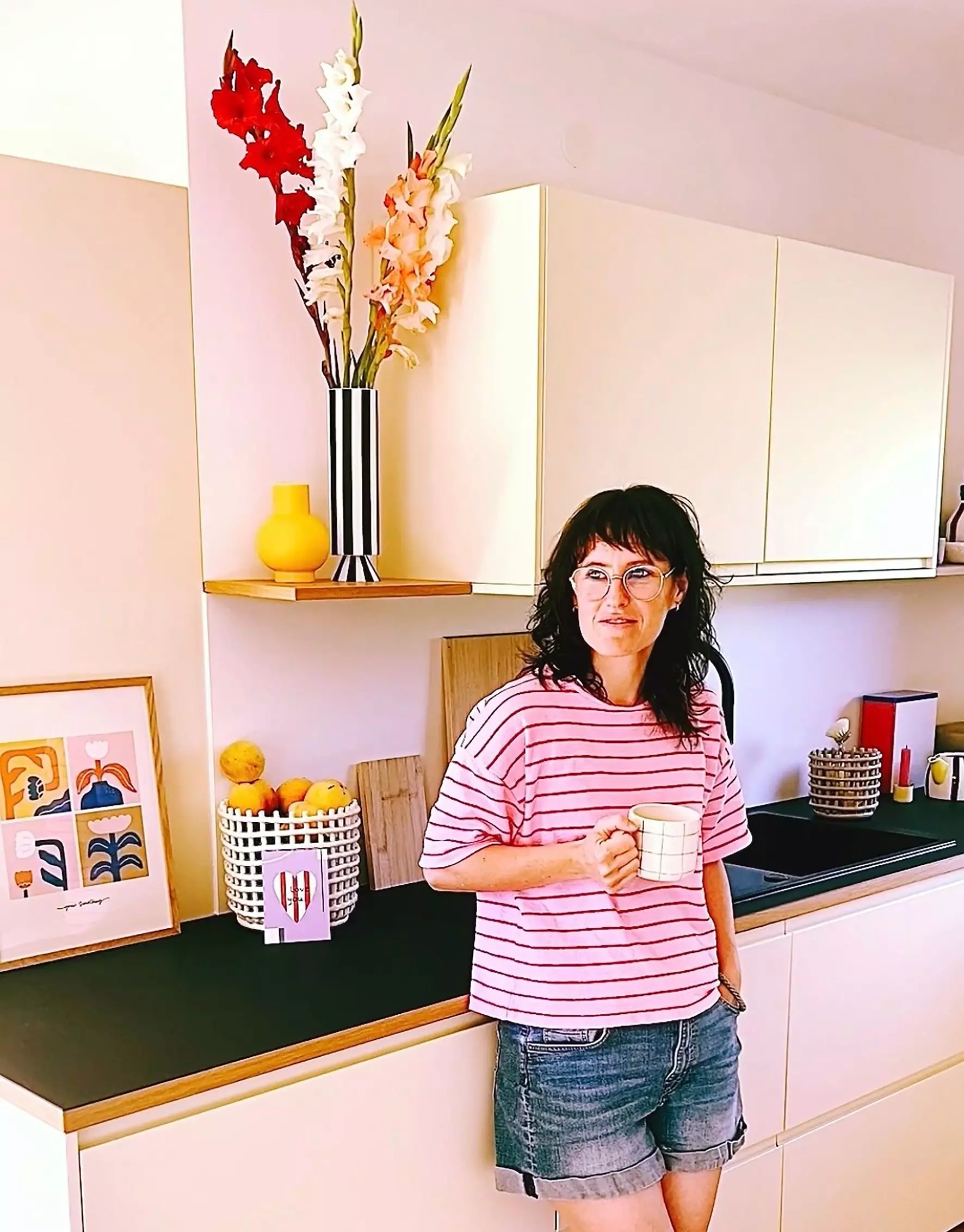 Farbe, Form und gute Vibes — zu Hause bei Designerin Ines Keck im Schwarzwald