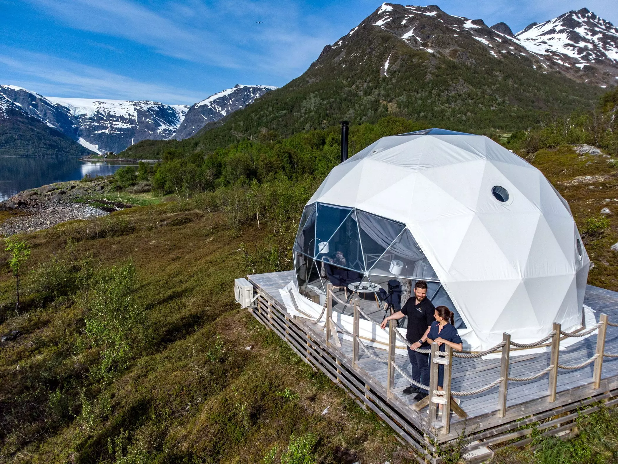 IsbreenGlacier-IgluGlamping