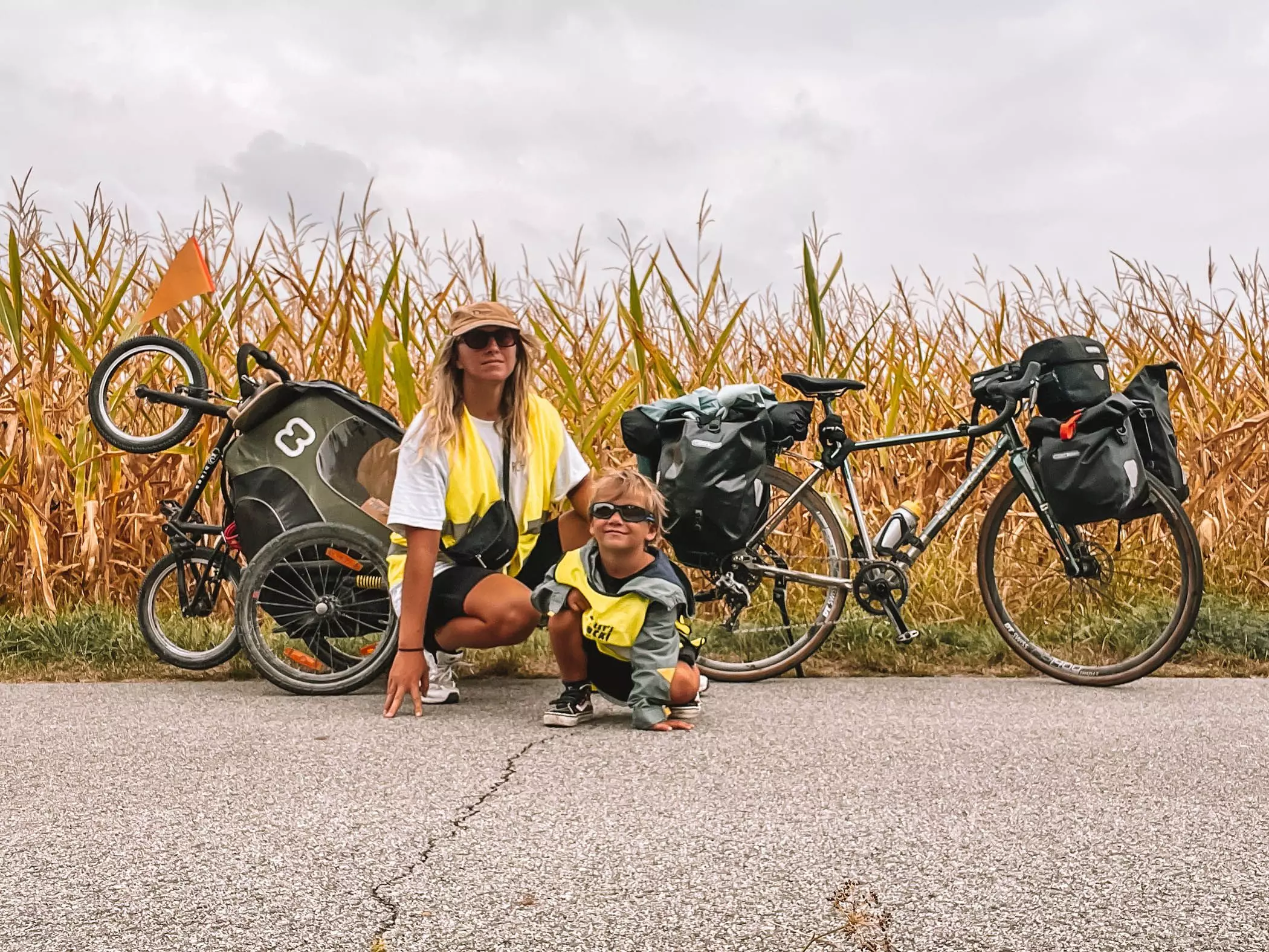 Jasmin Böhm ist mit Kleinkind und mit dem Fahrrad auf dem Weg nach Istanbul - femtastics
