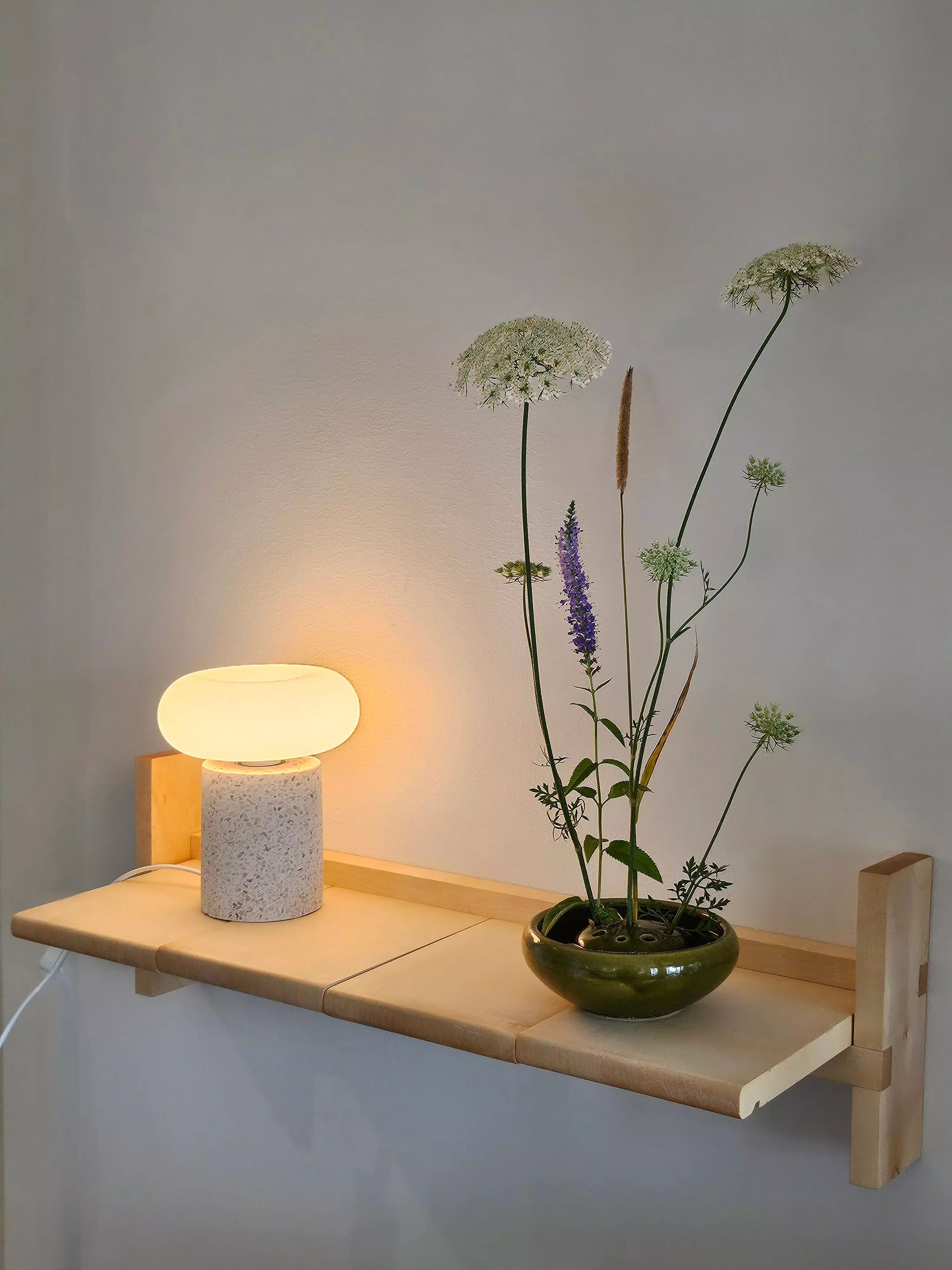 Zu zweit auf 55 Quadratmetern: “Die besten Ideen entstehen, wenn etwas nicht geht”. Architektin Lara Joy über funktionales Design und Wohnen auf kleinem Raum.