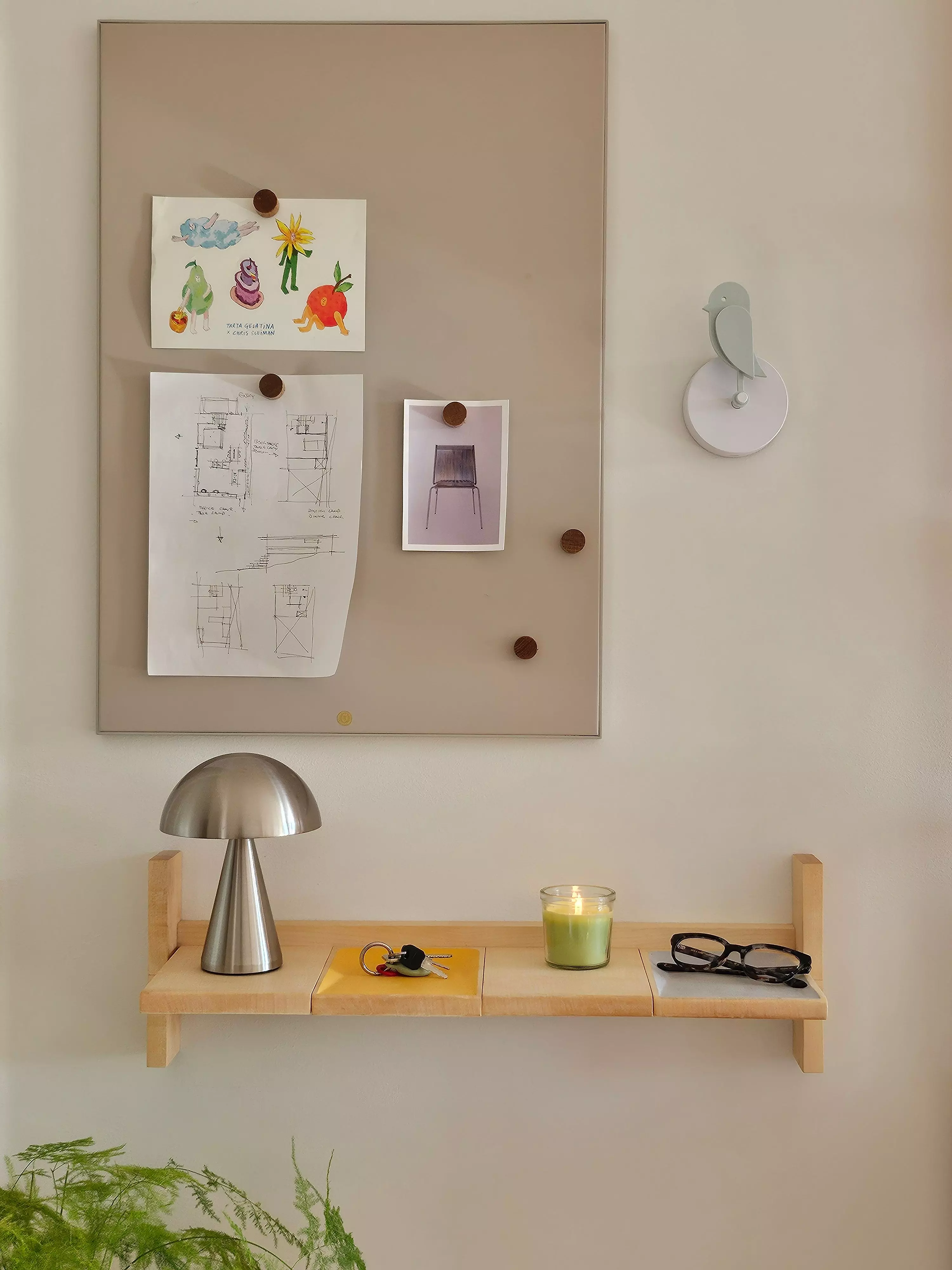 Zu zweit auf 55 Quadratmetern: “Die besten Ideen entstehen, wenn etwas nicht geht”. Architektin Lara Joy über funktionales Design und Wohnen auf kleinem Raum.