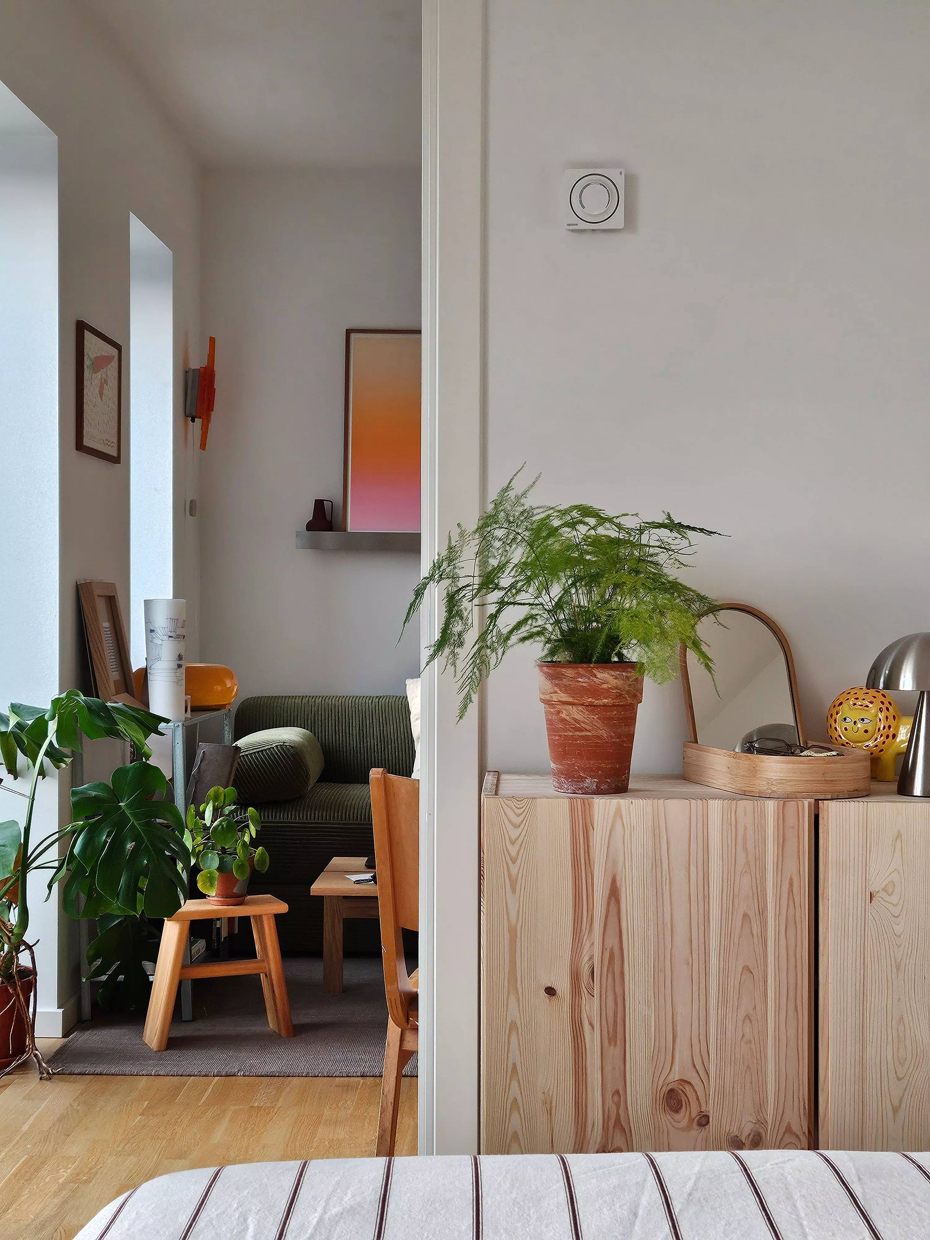 Zu zweit auf 55 Quadratmetern: “Die besten Ideen entstehen, wenn etwas nicht geht”. Architektin Lara Joy über funktionales Design und Wohnen auf kleinem Raum.