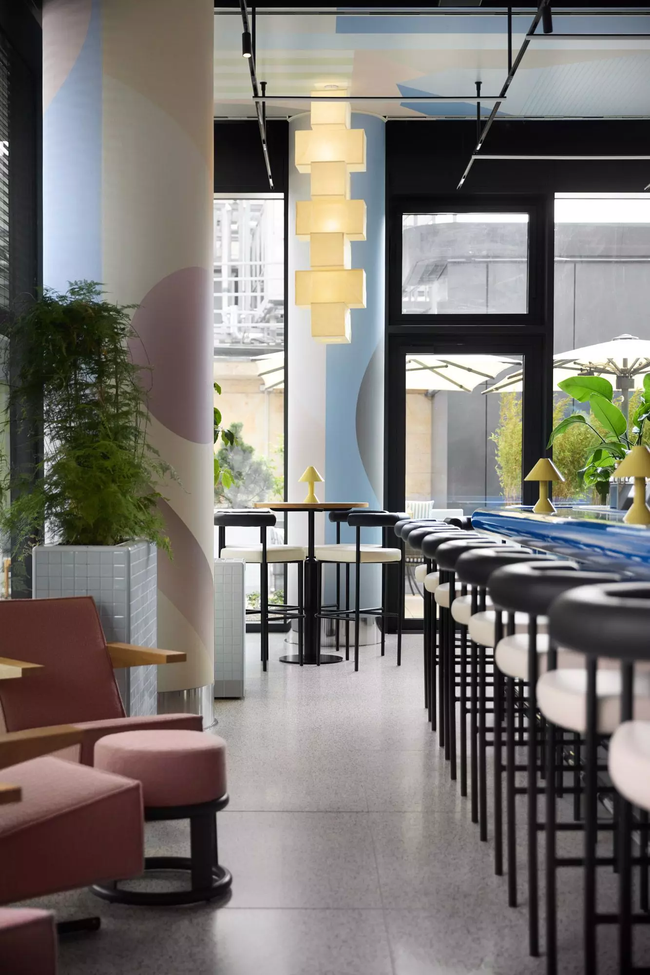 Lazuli Bar im Hotel Kimpton Main Frankfurt