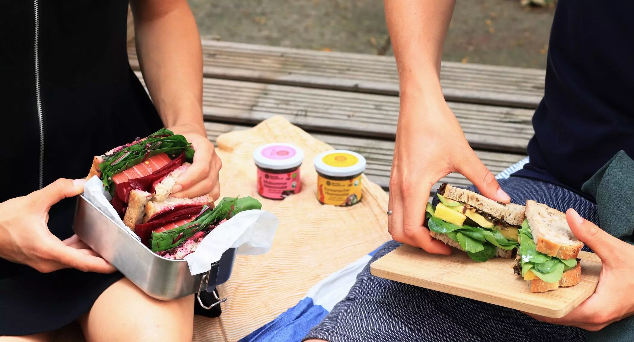 Sandwiches mit den veganen Meeressalaten des Labels "Nordic Oceanfruit" - femtastics