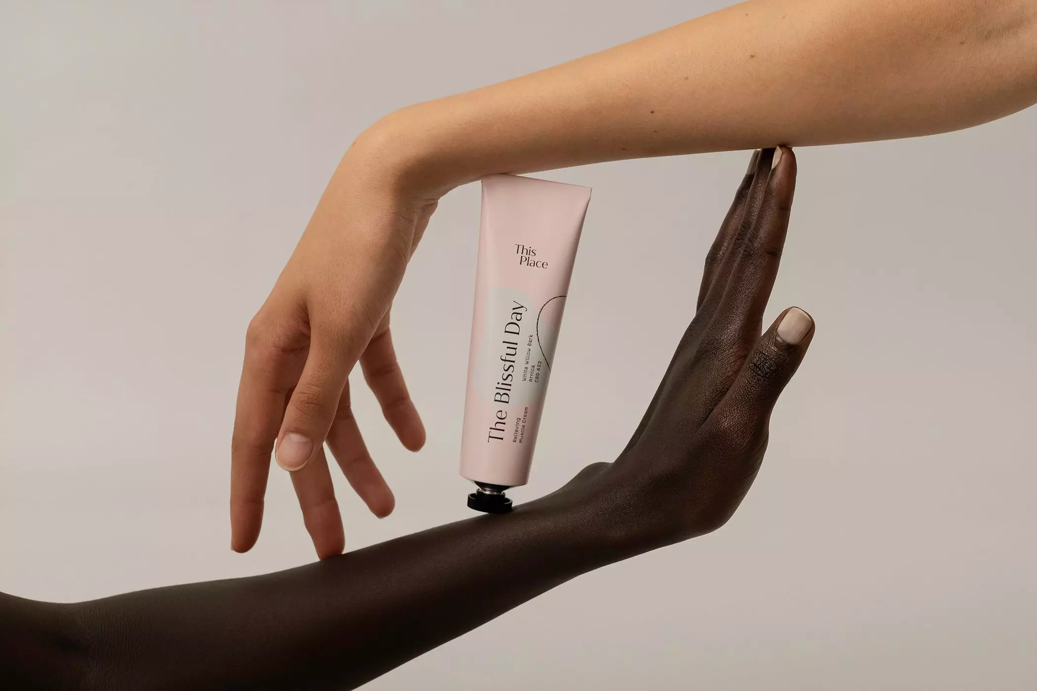 Produktfoto der Naturkosmetik von "This Place": "The Blissful Day" - femtastics