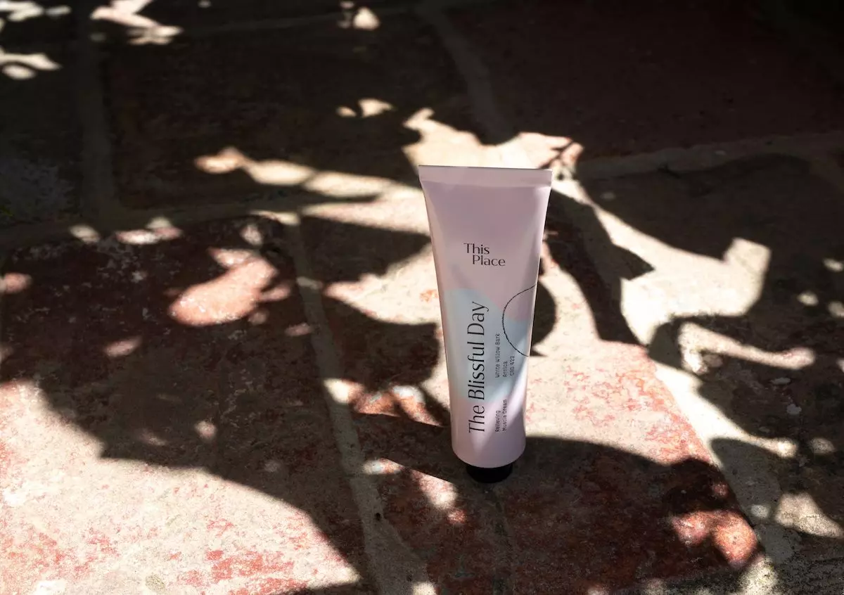 Produktfoto der Naturkosmetik von "This Place": The Blissful Day" - femtastics