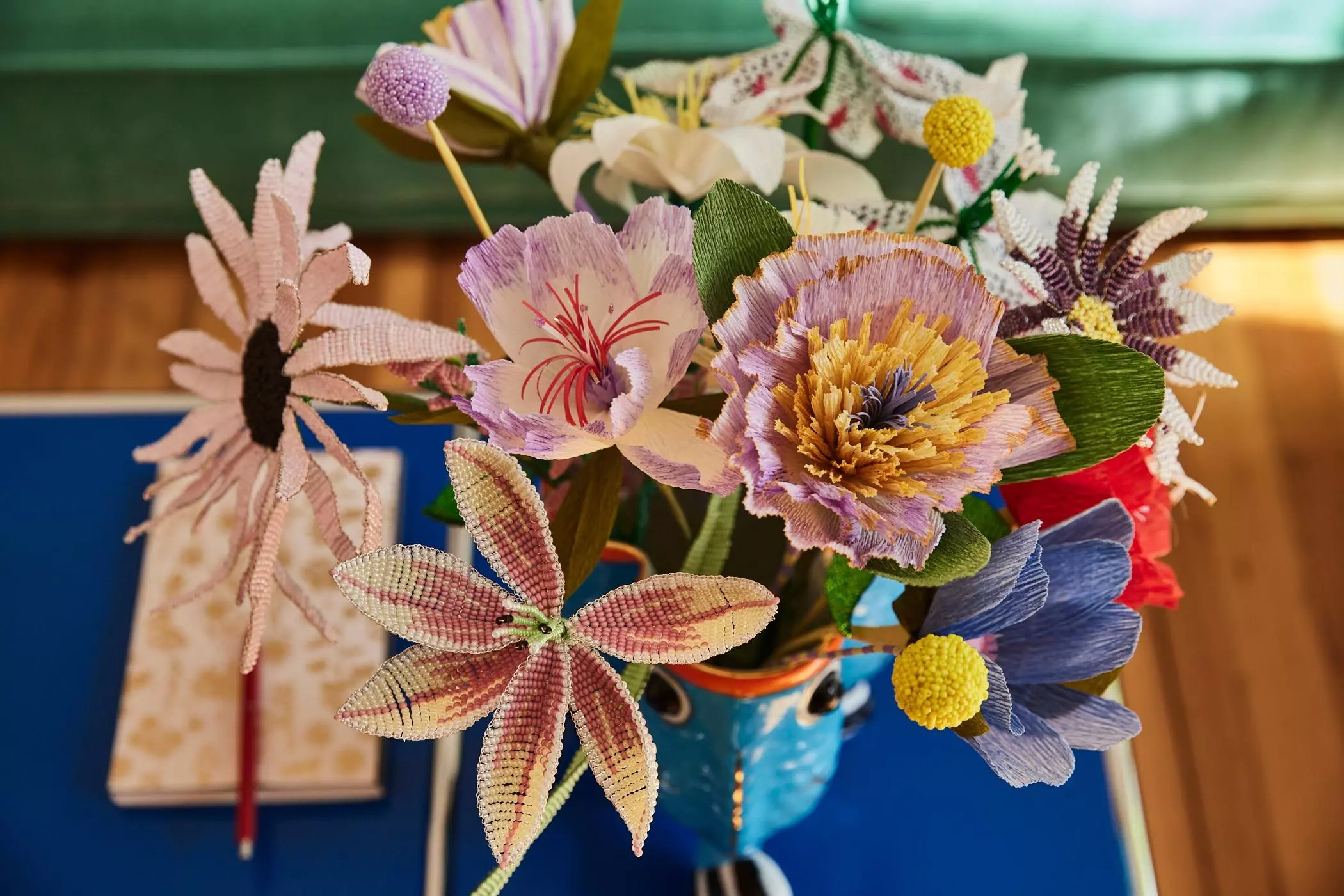 Blumenstrauß mit Blumen aus Papier und Glasperlen - femtastics