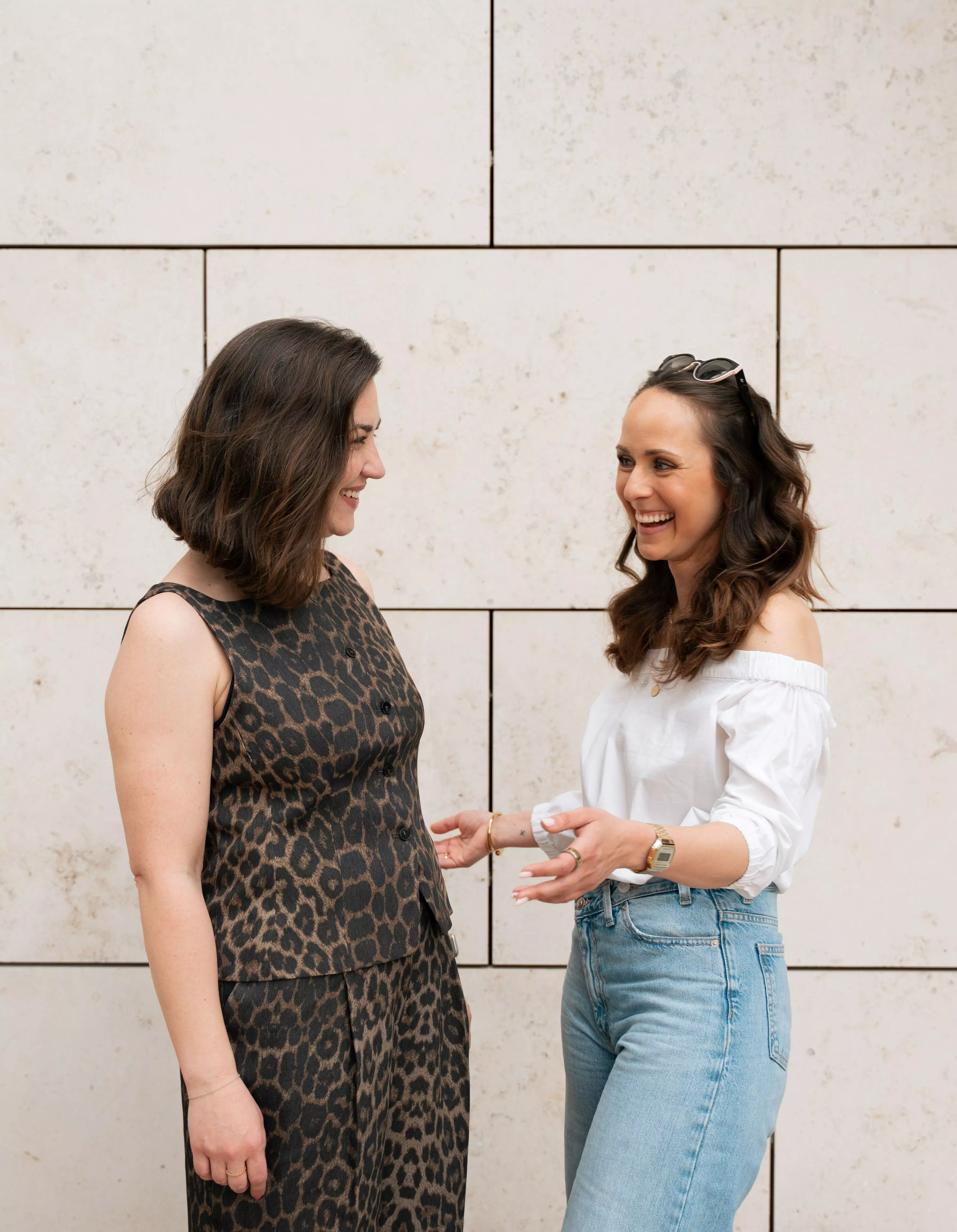Joa Buerger und Julia Kiener haben zusammen die Hamburger Skincare-Marke "belong. cosmetics" gegruendet – aus eigenem Need für anspruchsvolle, sensible Haut.
