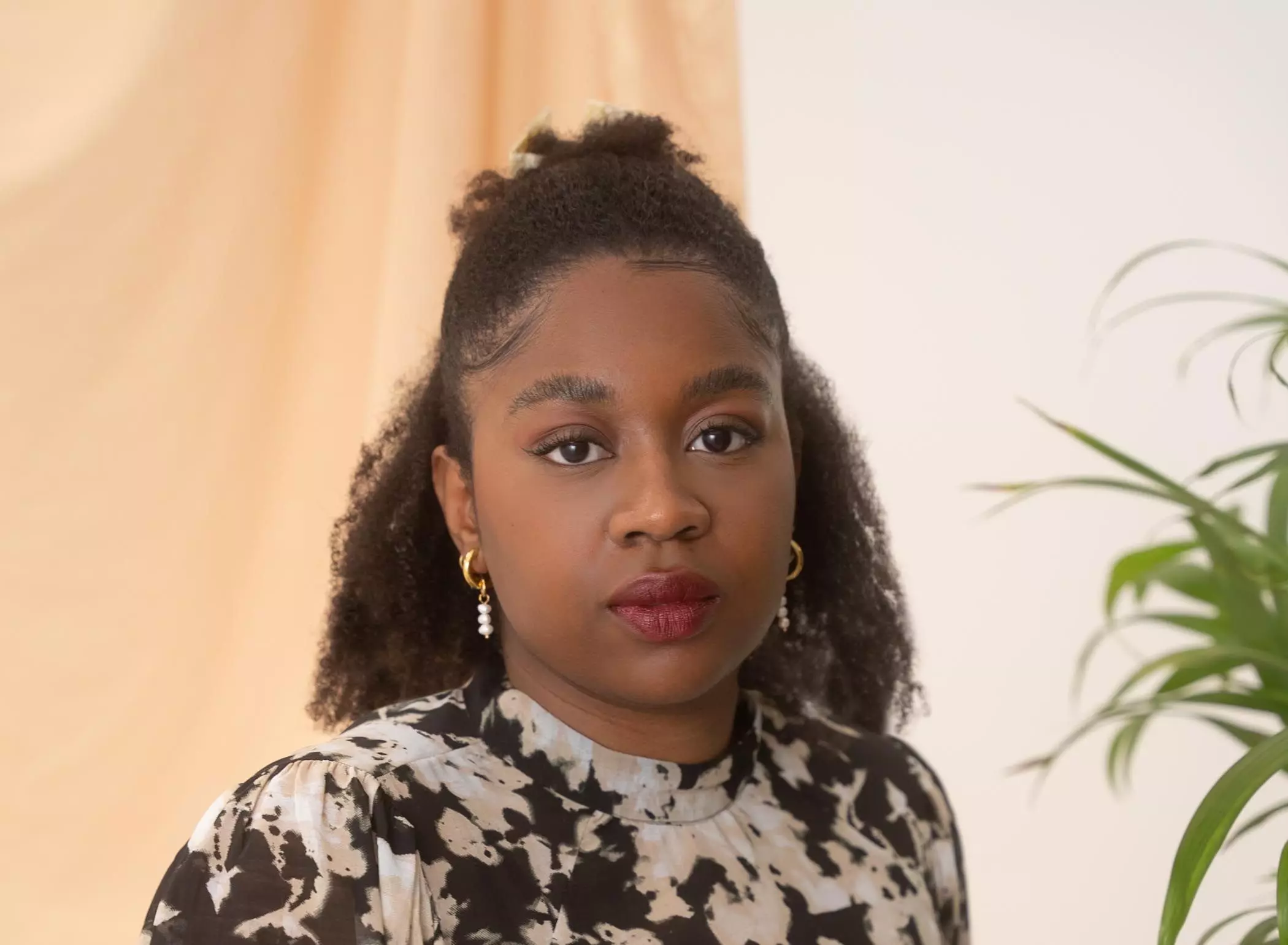 Blessing Adejoro ist introvertiert - femtastics