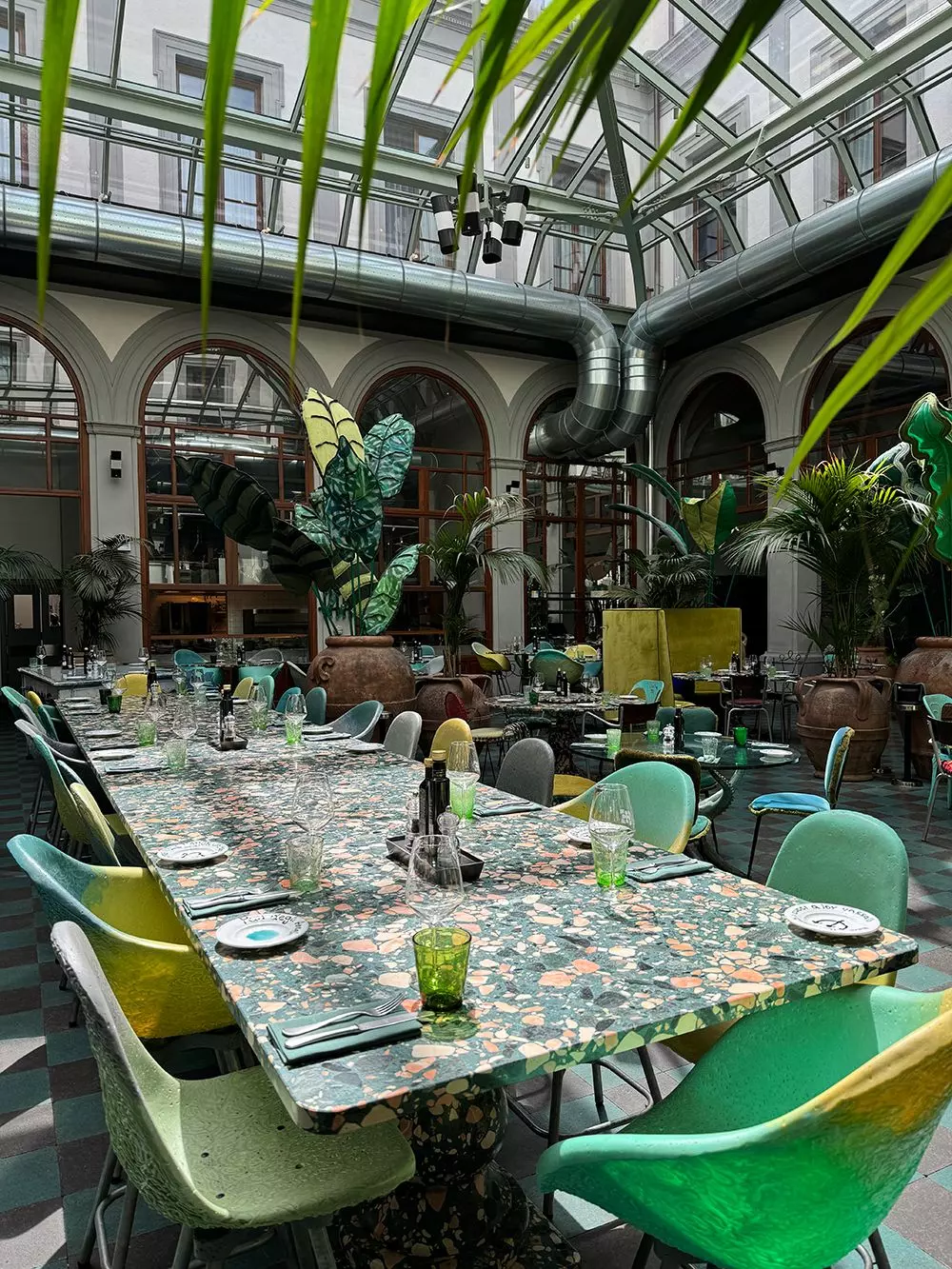 femtastics-25hours-Hotel-Florenz-Retsaurant-1