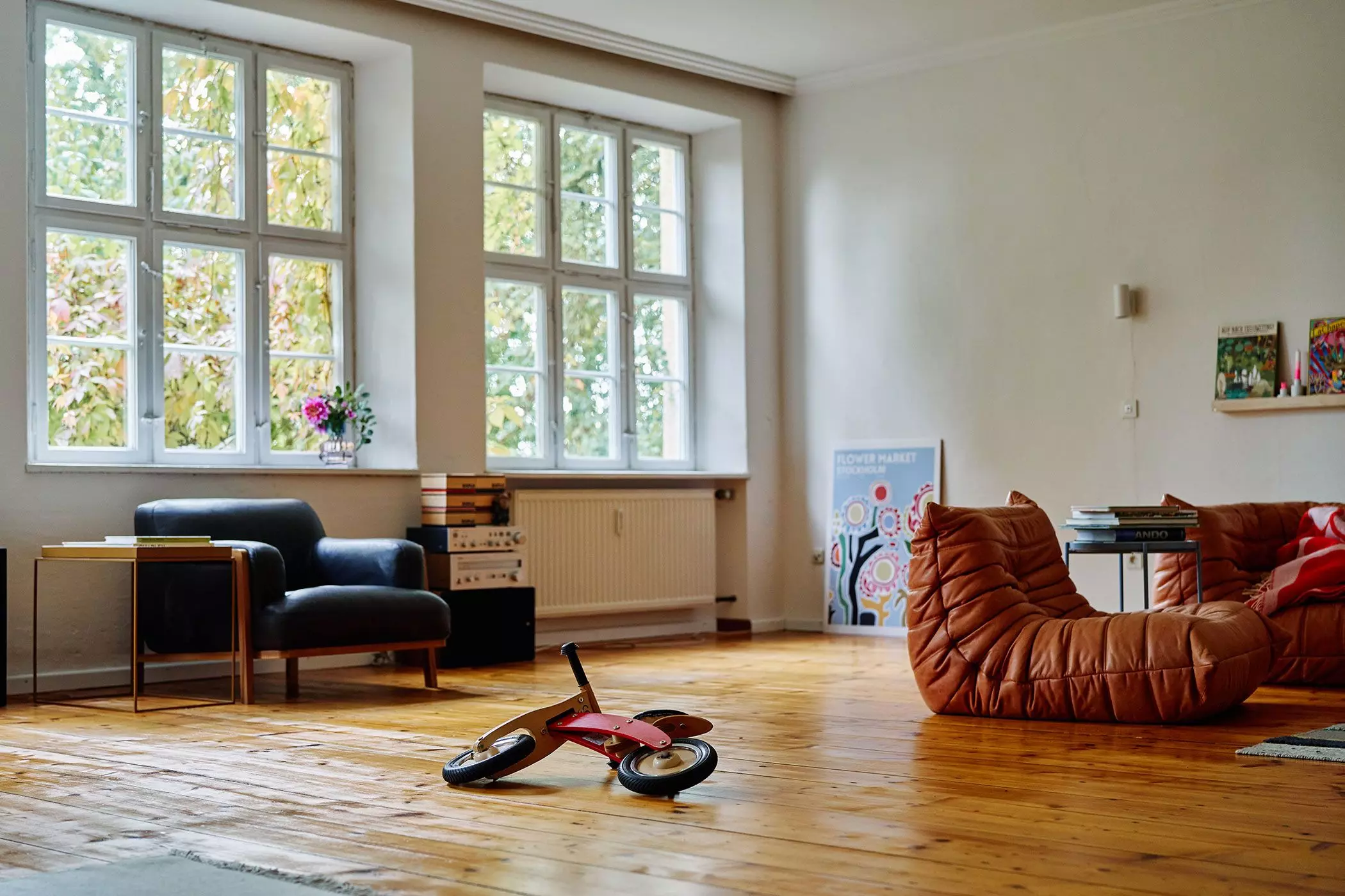 Das große Wohnzimmer in Anna Schäffels Haus - femtastics