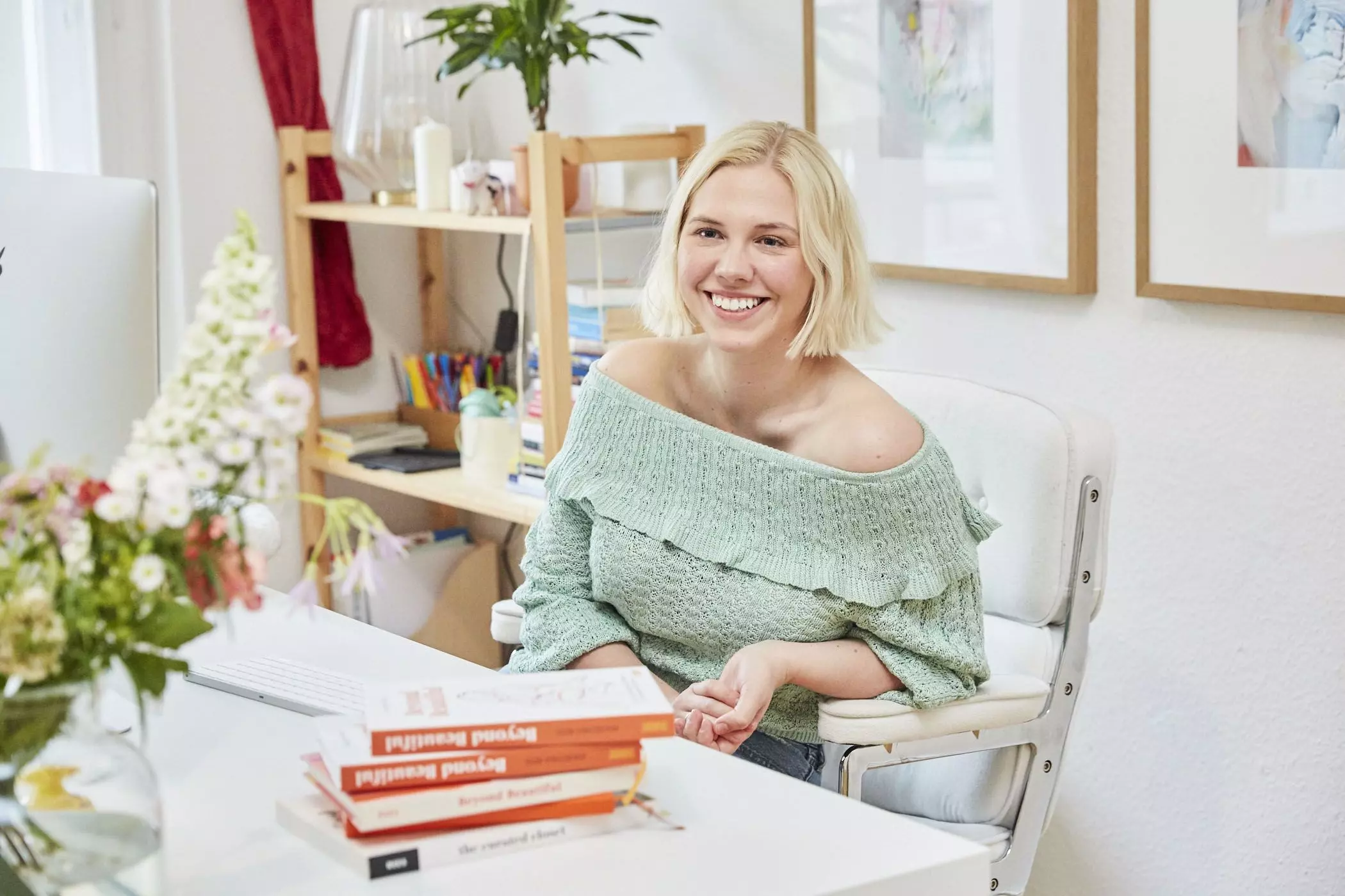 femtastics-Anuschka-Rees-Beyond-Beautiful