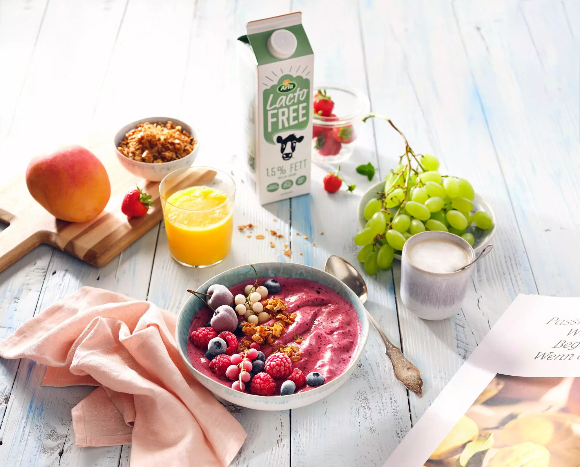 Arla Lactofree zum Frühstück - Smoothie-Bowl mit TK-Obst und Orangensaft - femtastics
