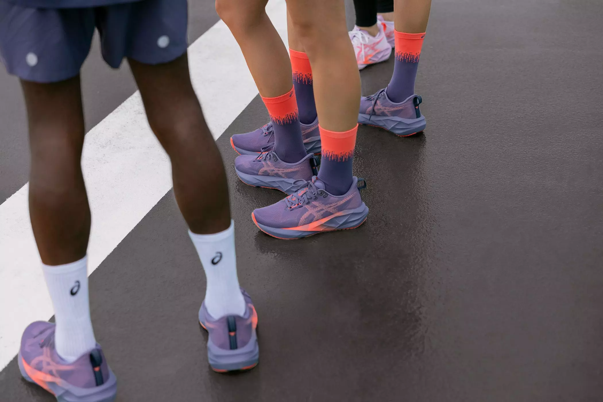 Asics Novablast Laufschuh